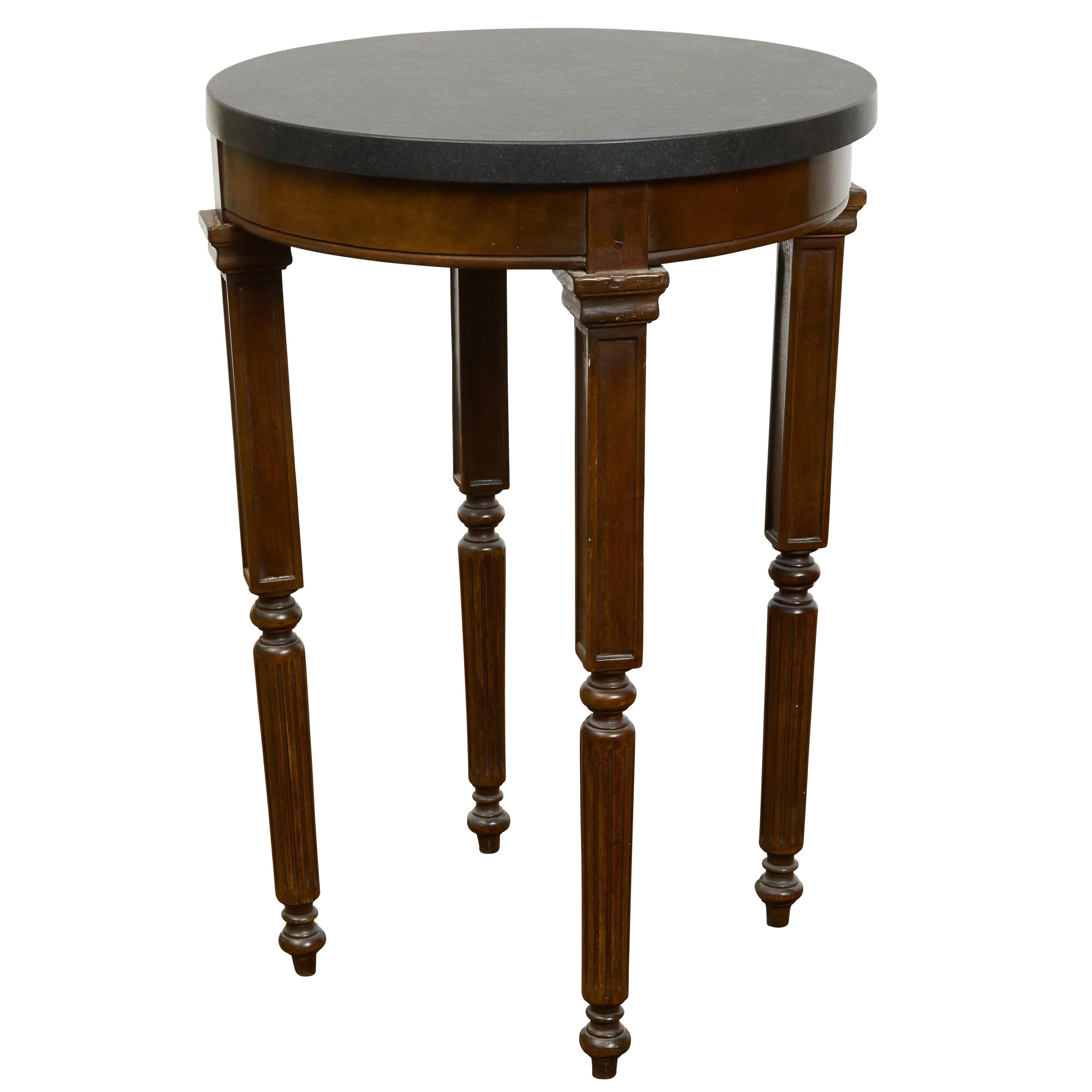 Table Guridon française du 19ème siècle en bois avec plateau circulaire en marbre noir