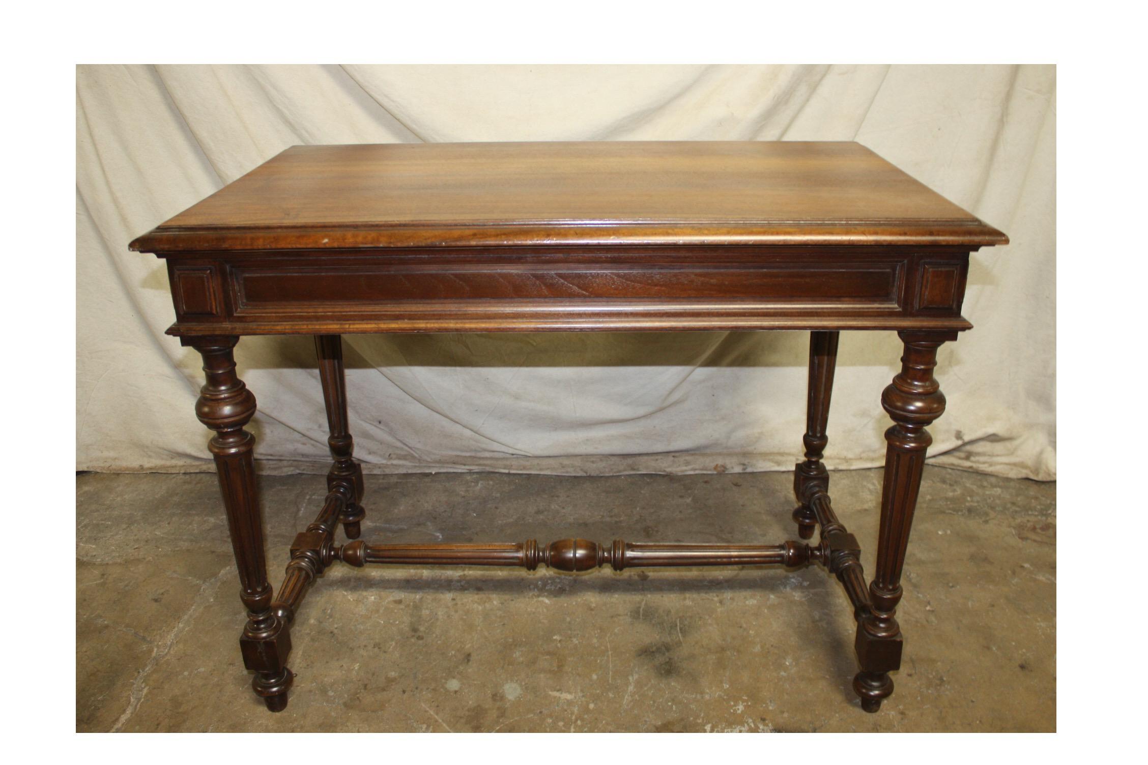 French 19th Century Writing Table In Good Condition In Stockbridge, GA