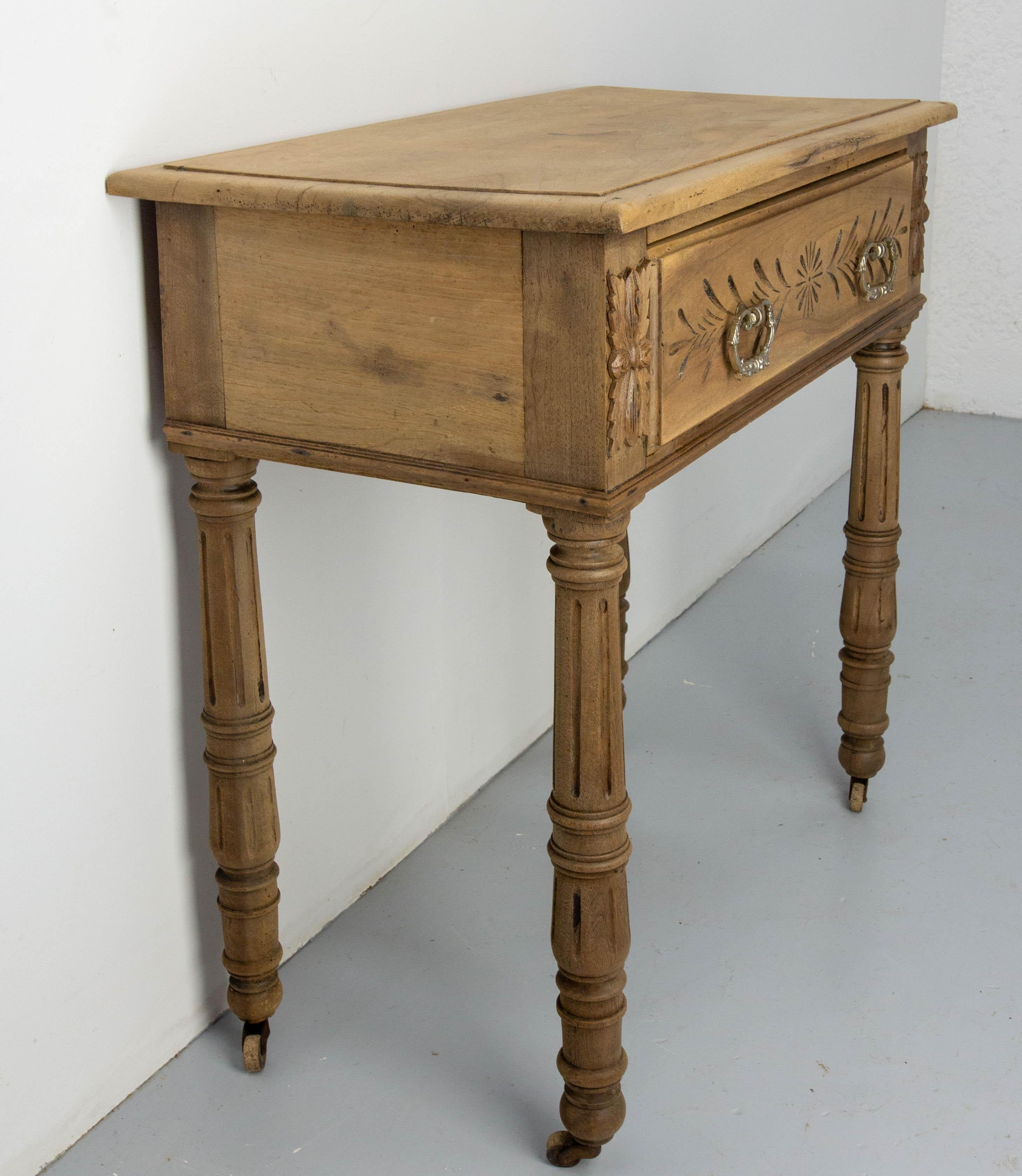 Hand-Carved French 19th Century Writing Table on Wheels Carved Walnut Desk English Style For Sale