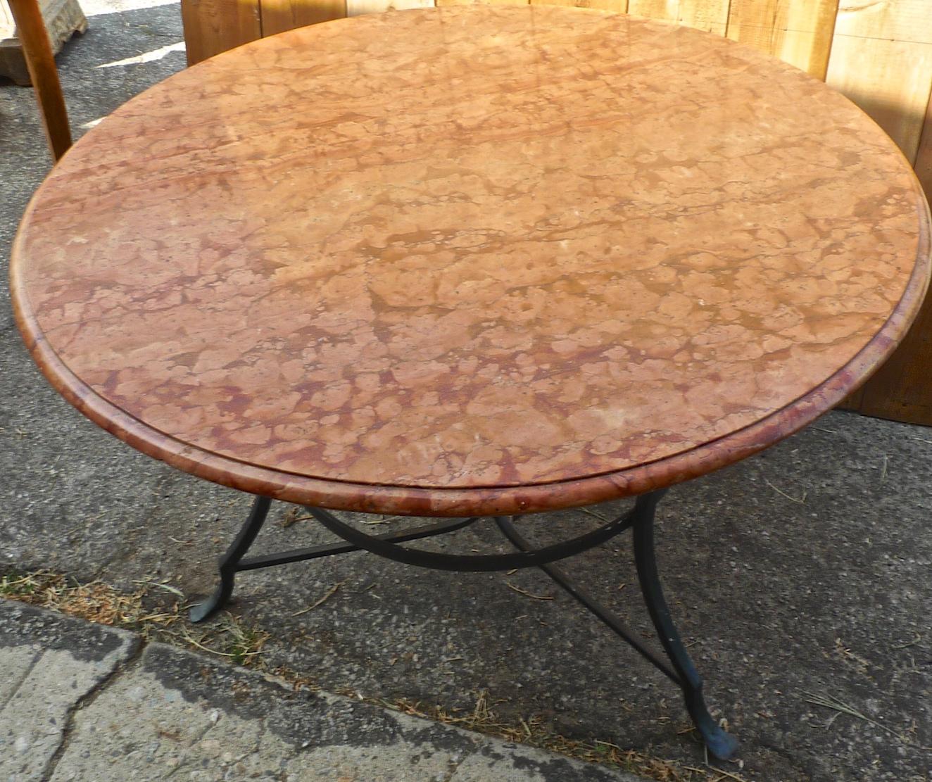 French 19th Century Wrought Iron Garden Table Frame with Round Rouge Marble Top In Distressed Condition In Santa Monica, CA