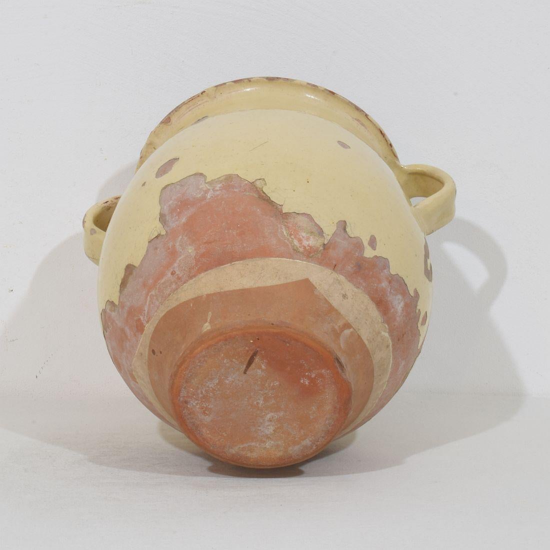 Pot de rangement français du 19ème siècle en céramique émaillée jaune/crème en vente 5