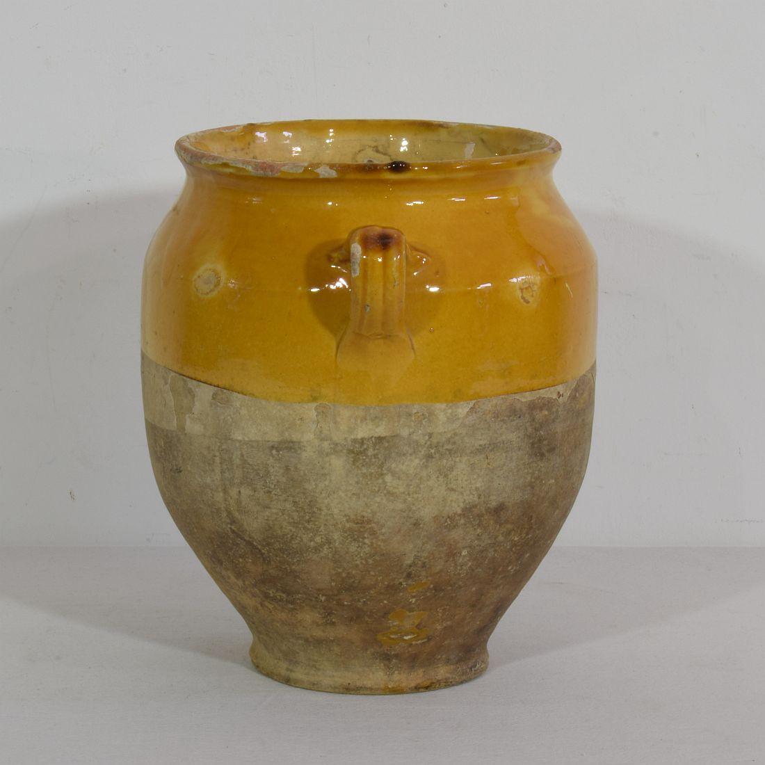 French 19th Century Yellow Glazed Ceramic Confit Jar In Good Condition In Buisson, FR