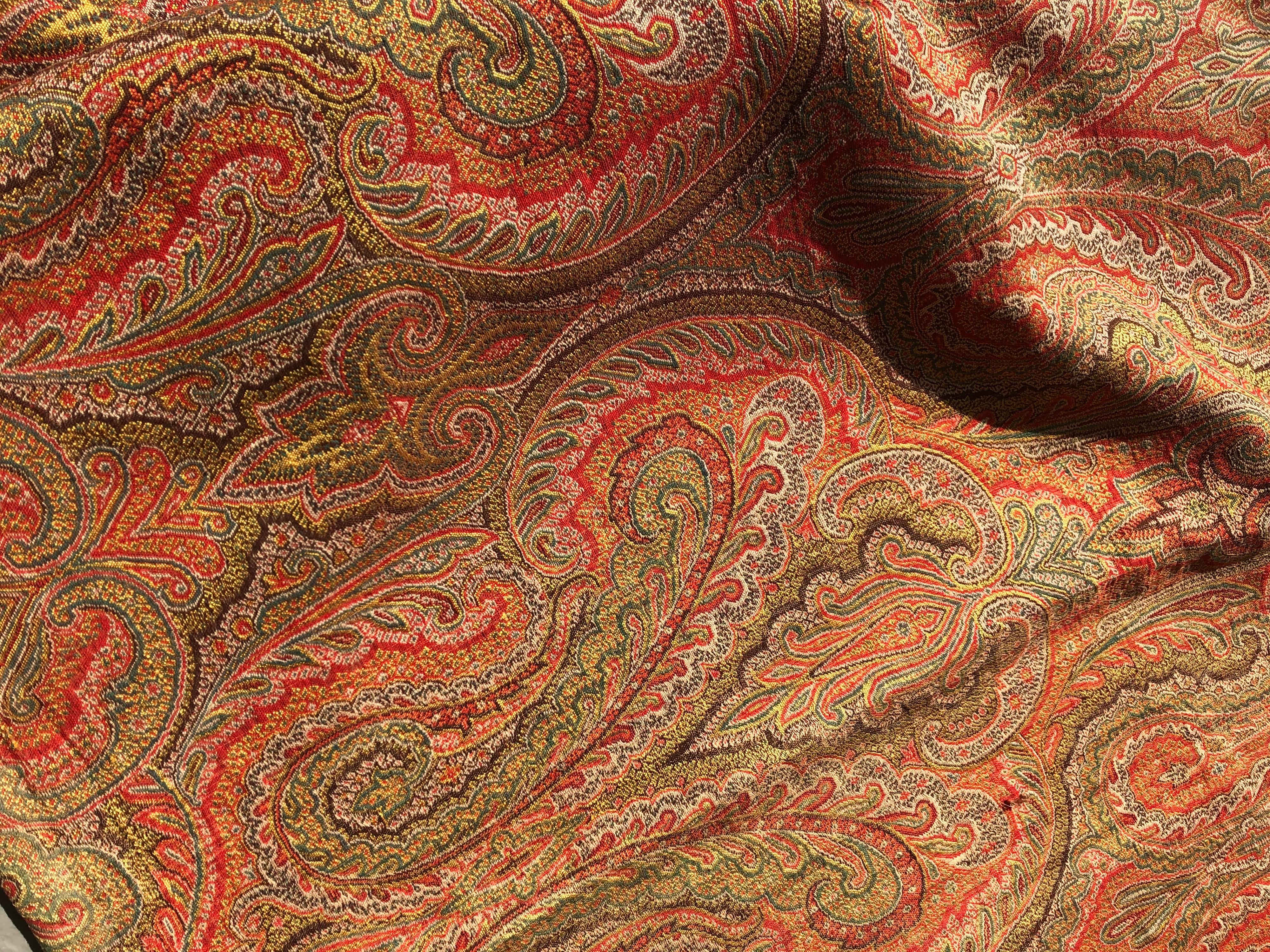 Yellow Jacquard French 19th Century Wool and Silk Paisley Throw In Good Condition In Hudson, NY