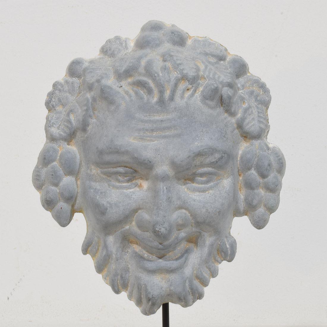 Francese, XIX secolo, Ornamento a forma di testa di bacco in zinco in vendita 3