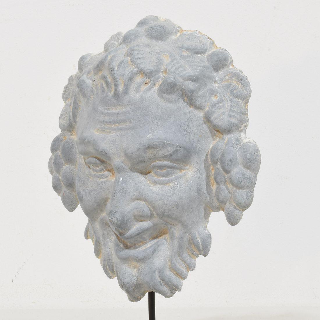 Francese, XIX secolo, Ornamento a forma di testa di bacco in zinco in vendita 4