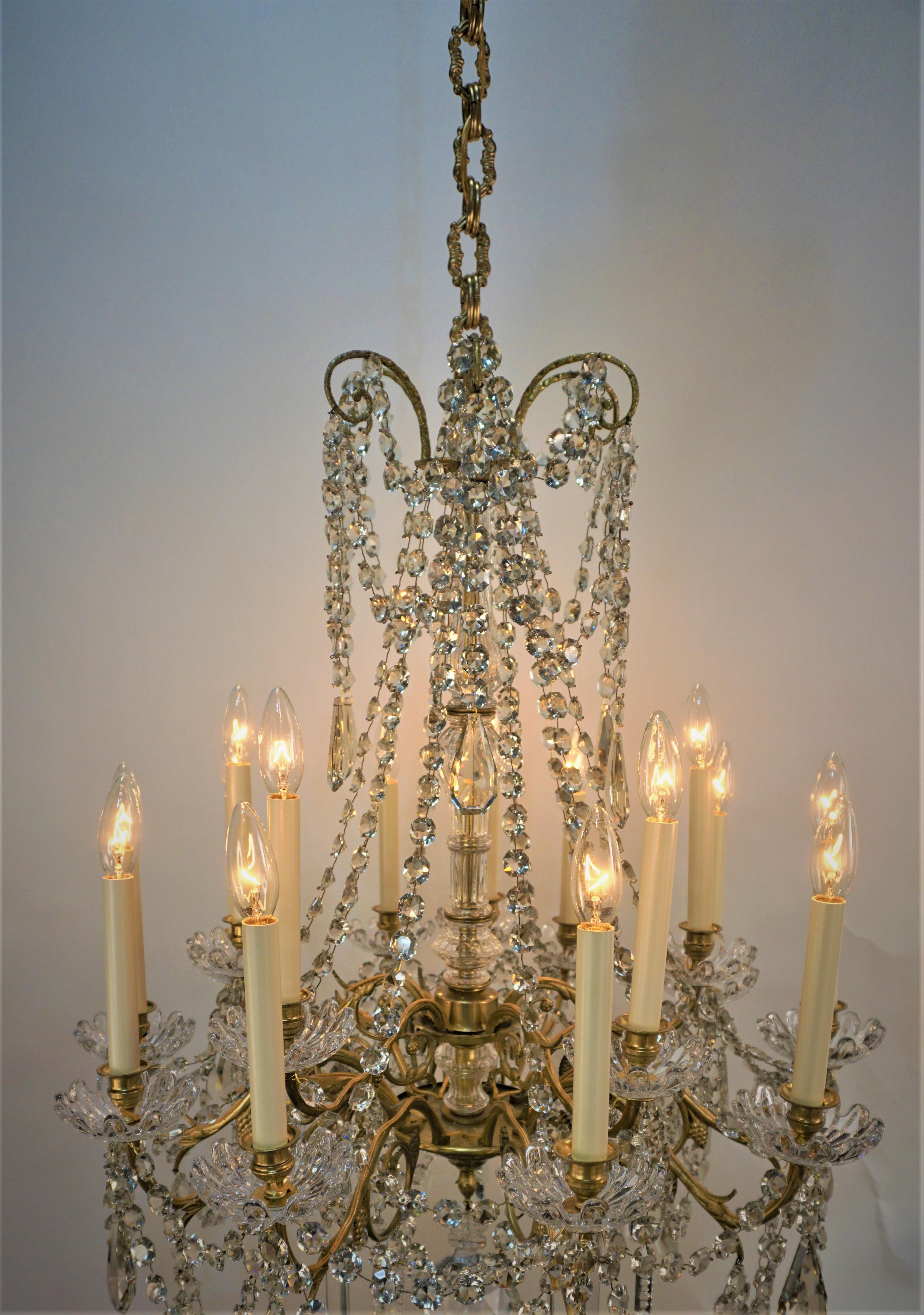 French 19th Fifteen light Signed Baccarat Crystal and Bronze Chandelier For Sale 5