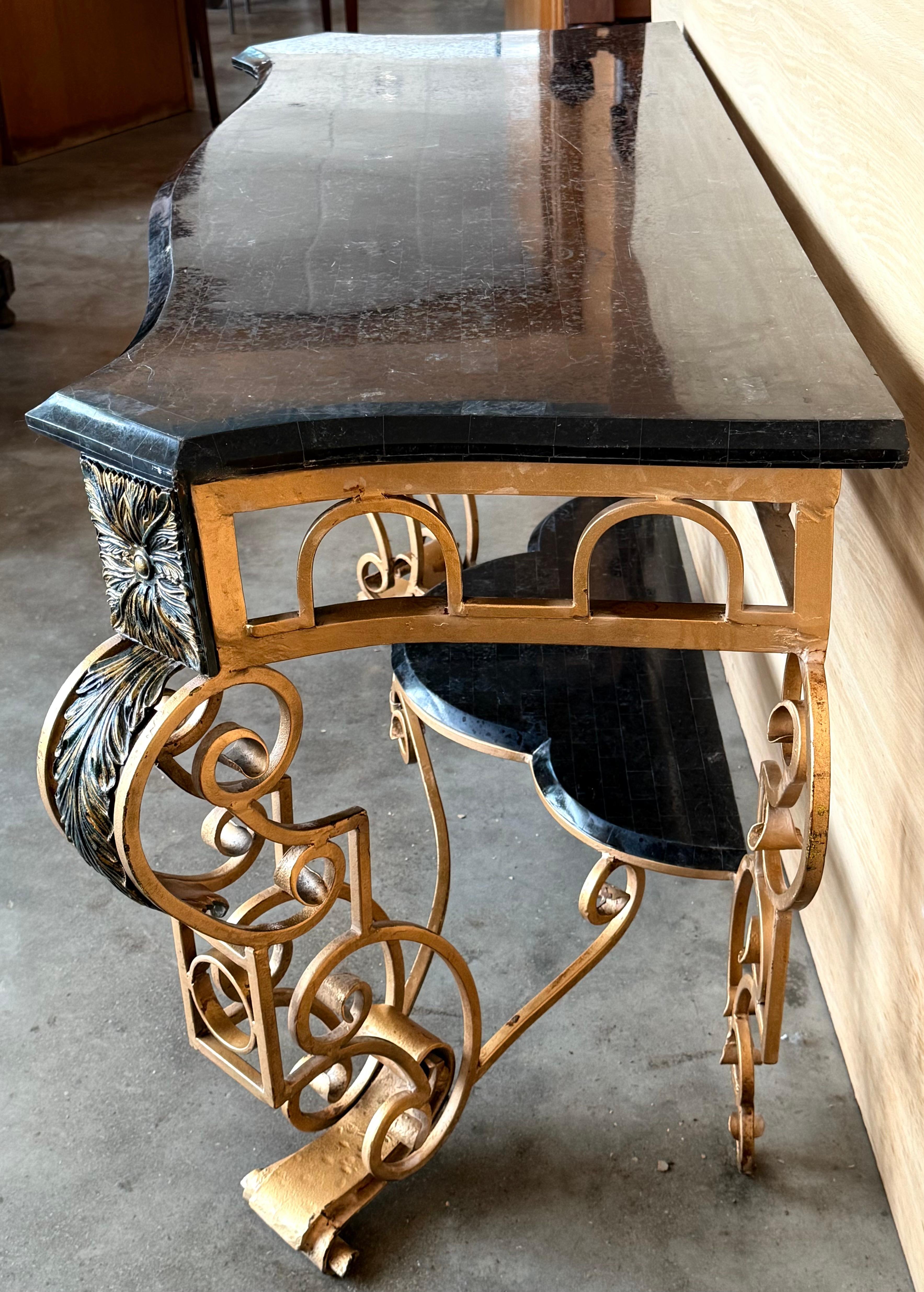 French 19th Louis XV Wrought Iron Gilded Console with Marble top and Low Shelve siglo XIX en venta