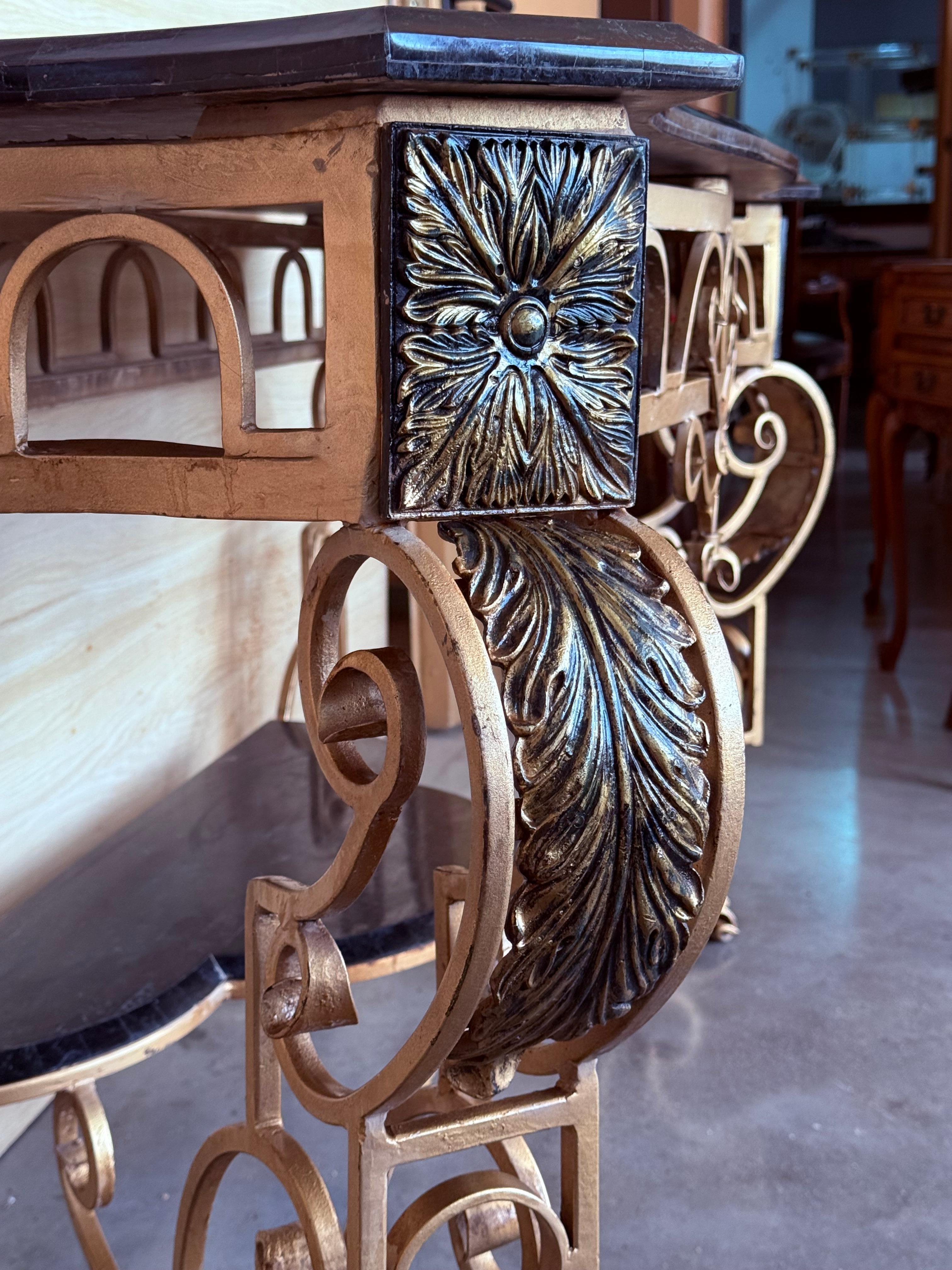 French 19th Louis XV Wrought Iron Gilded Console with Marble top and Low Shelve Metal en venta