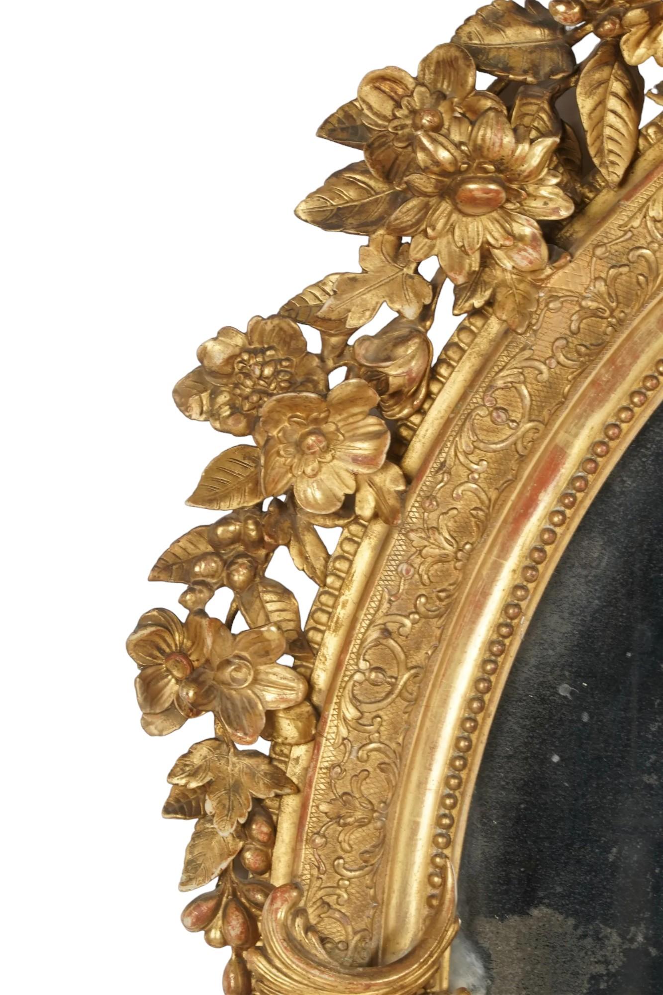 French 19thc  Giltwood Oval Wall Mirror For Sale 3