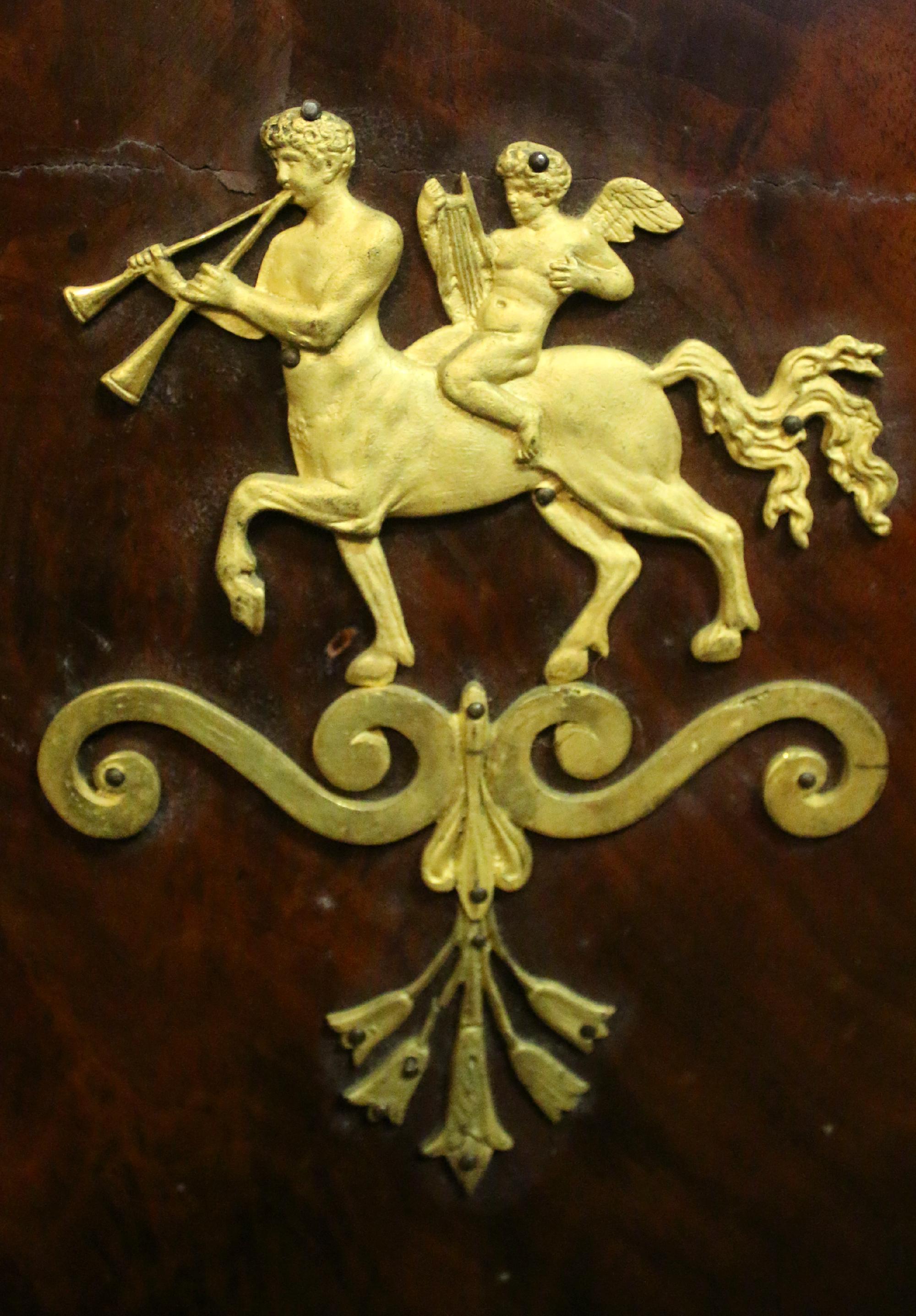 Ottone Secrétaire À Abattant del Secondo Impero francese del 19° secolo con montature in oro ormolu in vendita