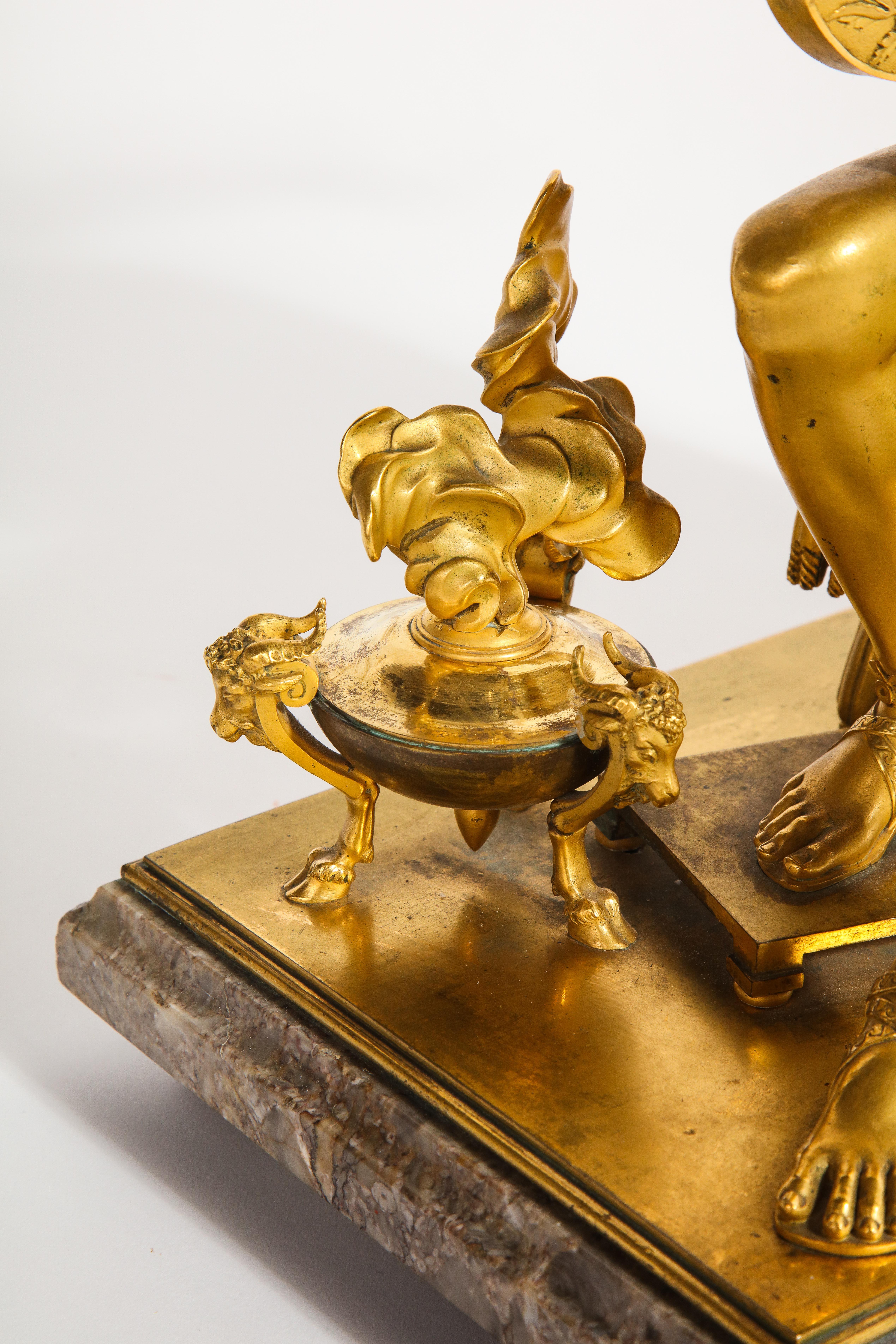 Groupe d'amoureux en bronze doré d'époque Empire 1er siècle français, Att. Thomire A Paris - Paris en vente 10