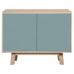 Armario bajo francés de madera de 2 puertas gris azulado personalizable de Eric Gizard, París