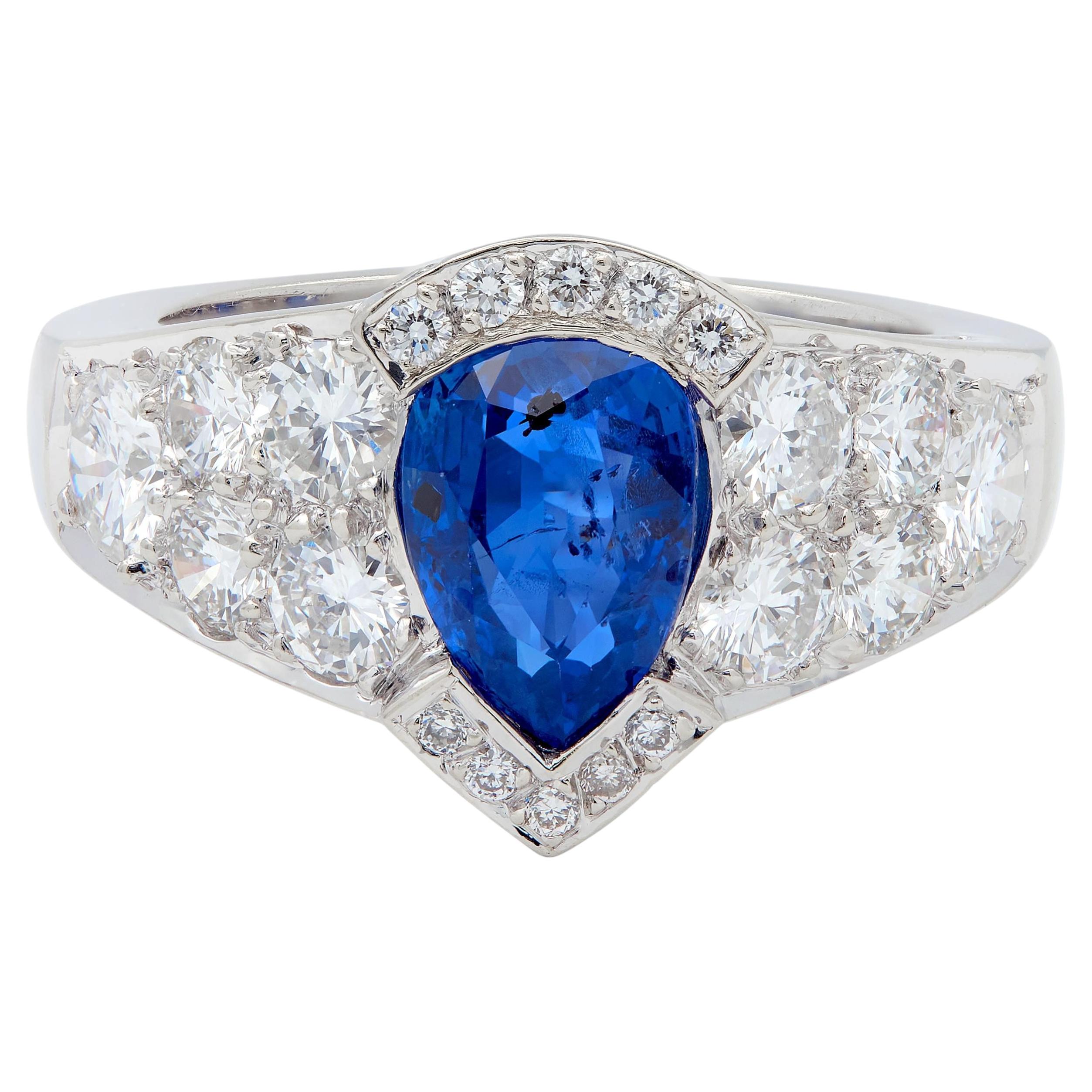 French 2000's 4.50 CTW Sapphire Diamond 18K White Gold Contemporary Cluster Ring For Sale