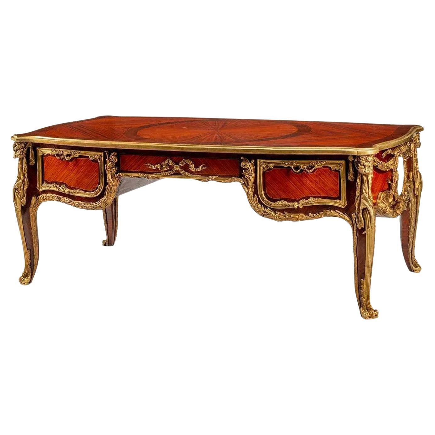 Französisch 20. C. Louis XV Stil Bronze montiert-Königsholz 
Plaque-Inset Bureau Plat im Angebot