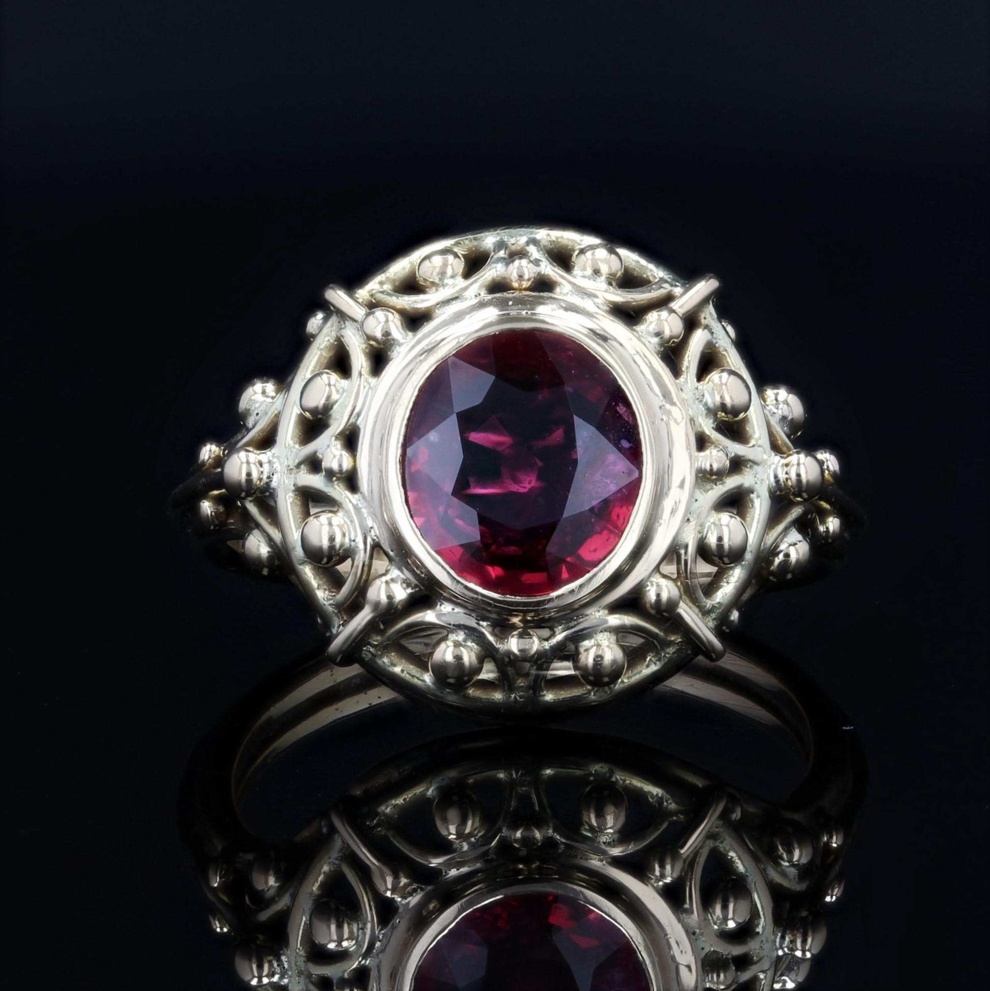 French 20th Century 1, 17 Carat Certified Natural Ruby 18 Karat Yellow Gold Ring In Excellent Condition For Sale In Poitiers, FR