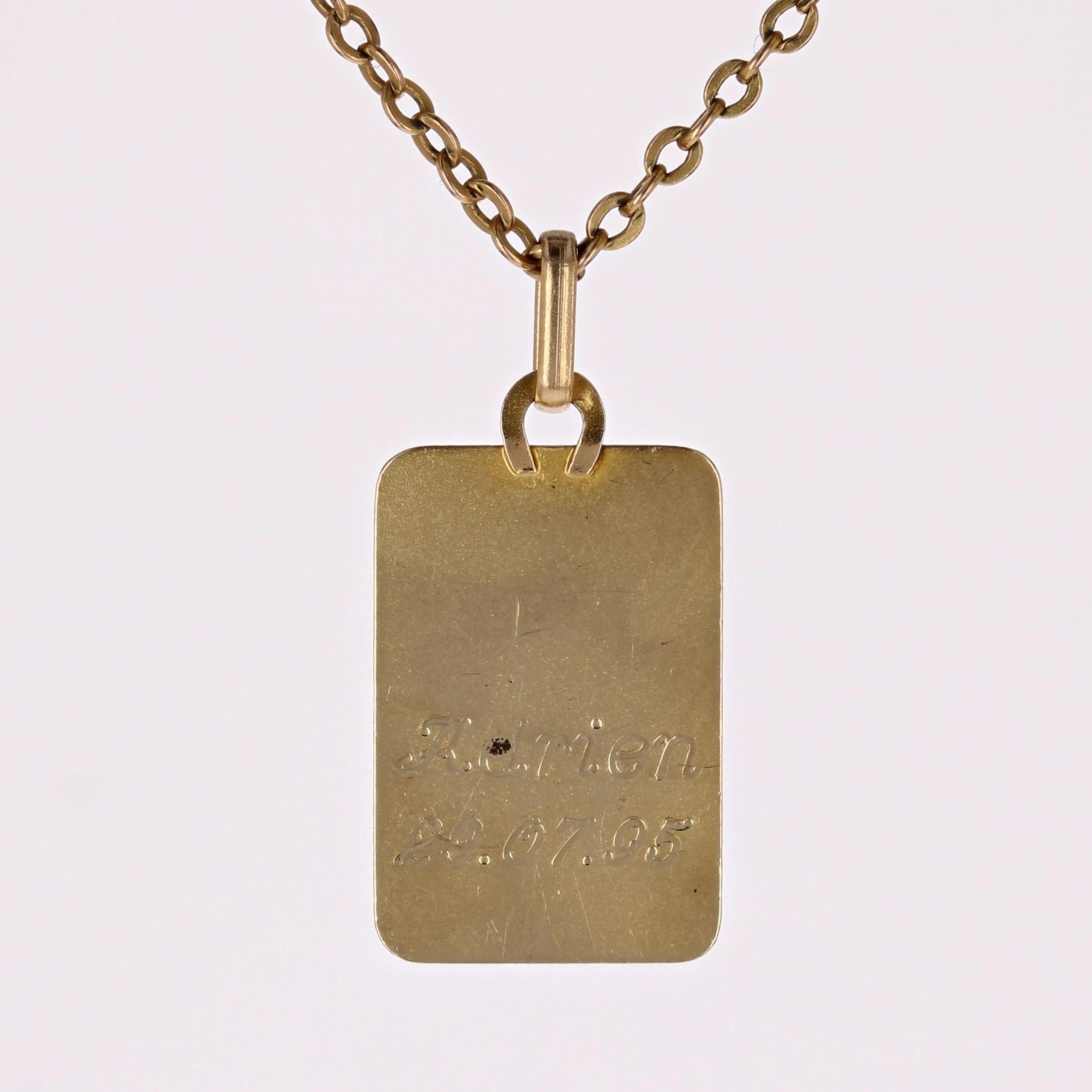Pendentif médaillon rectangulaire Saint Christopher en or jaune 18 carats du 20ème siècle en vente 3