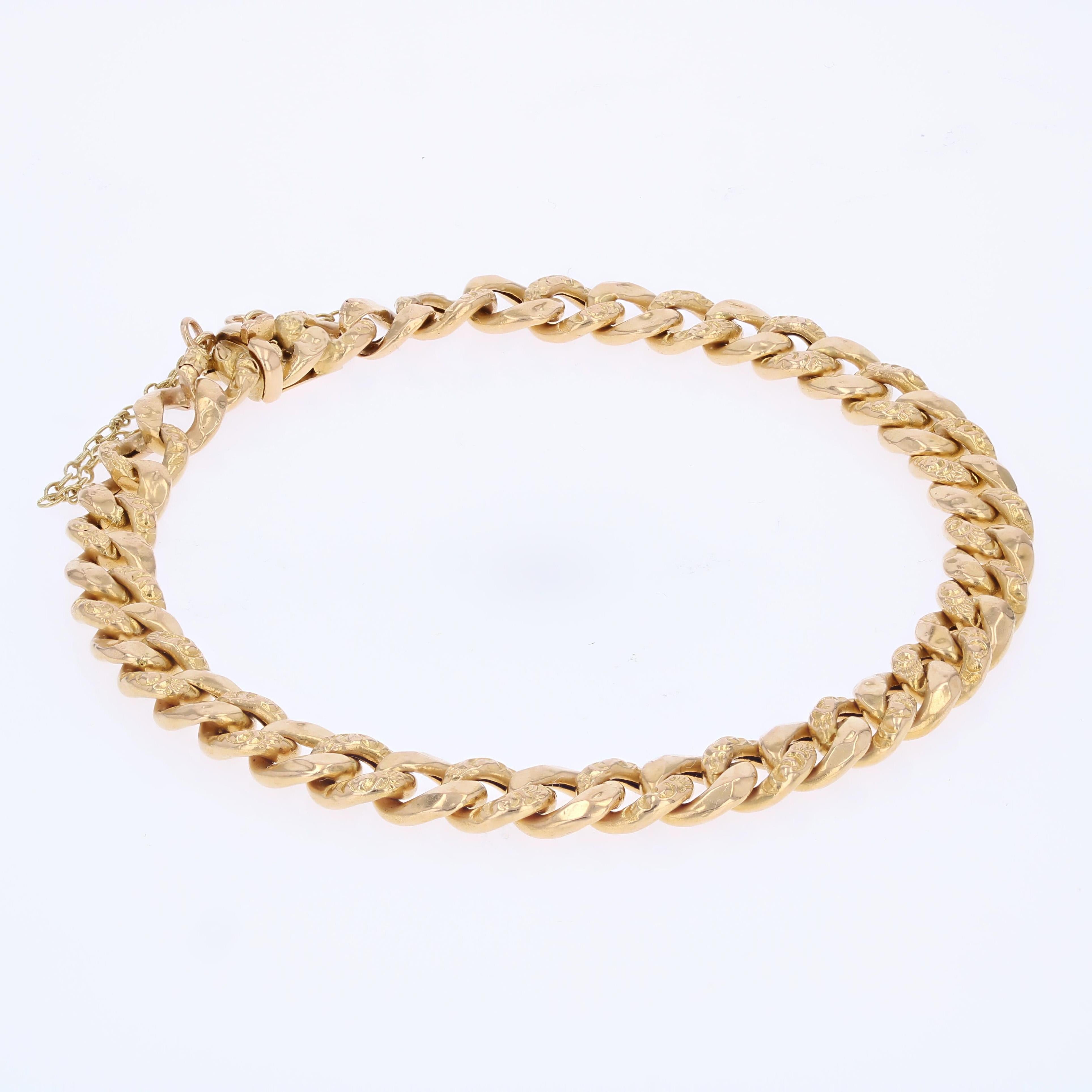 Women's French 20th Century 18 Karat Rose Gold Chiseled Curb Chain Bracelet For Sale