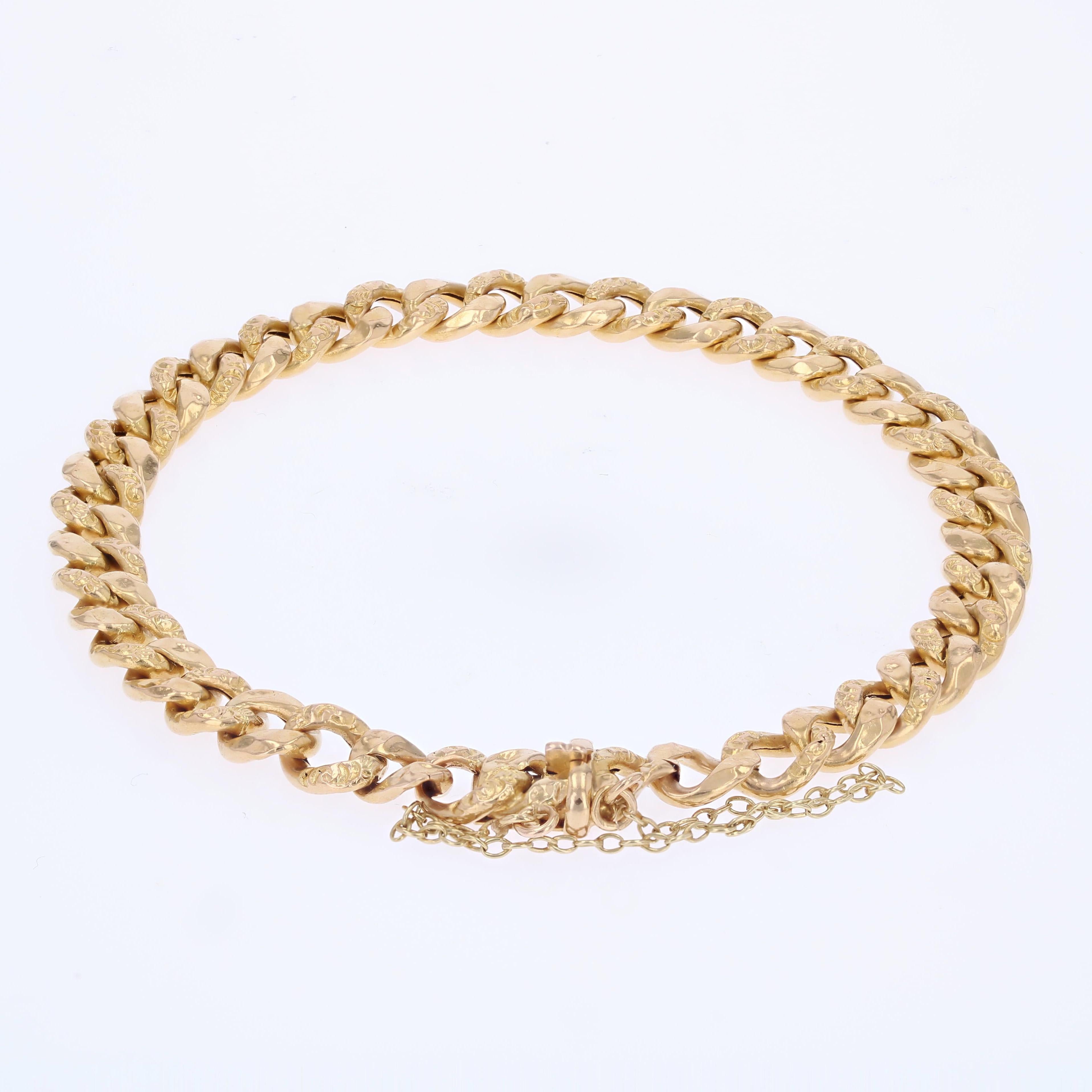 French 20th Century 18 Karat Rose Gold Chiseled Curb Chain Bracelet For Sale 3