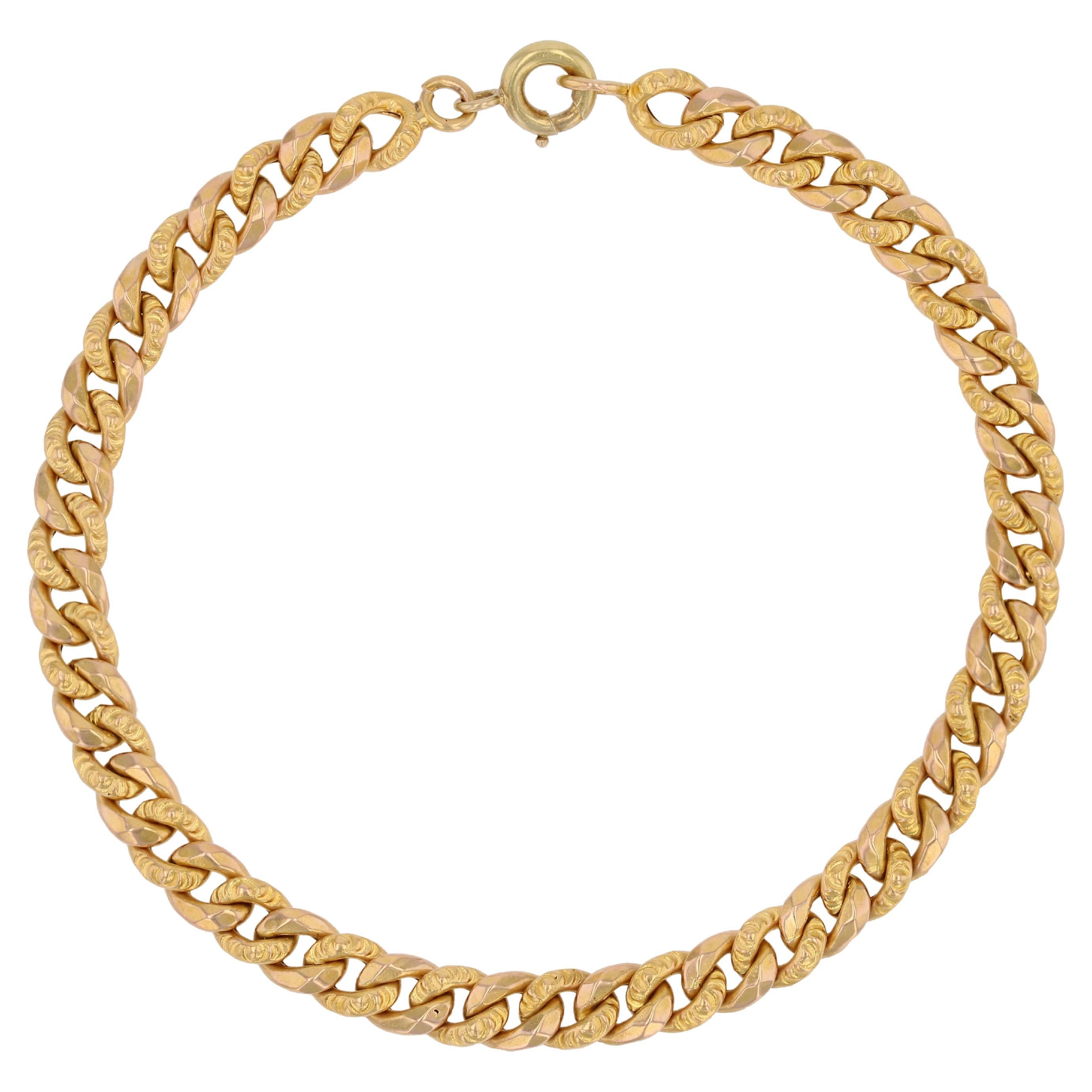 Bracelet en or rose ciselé du 20ème siècle