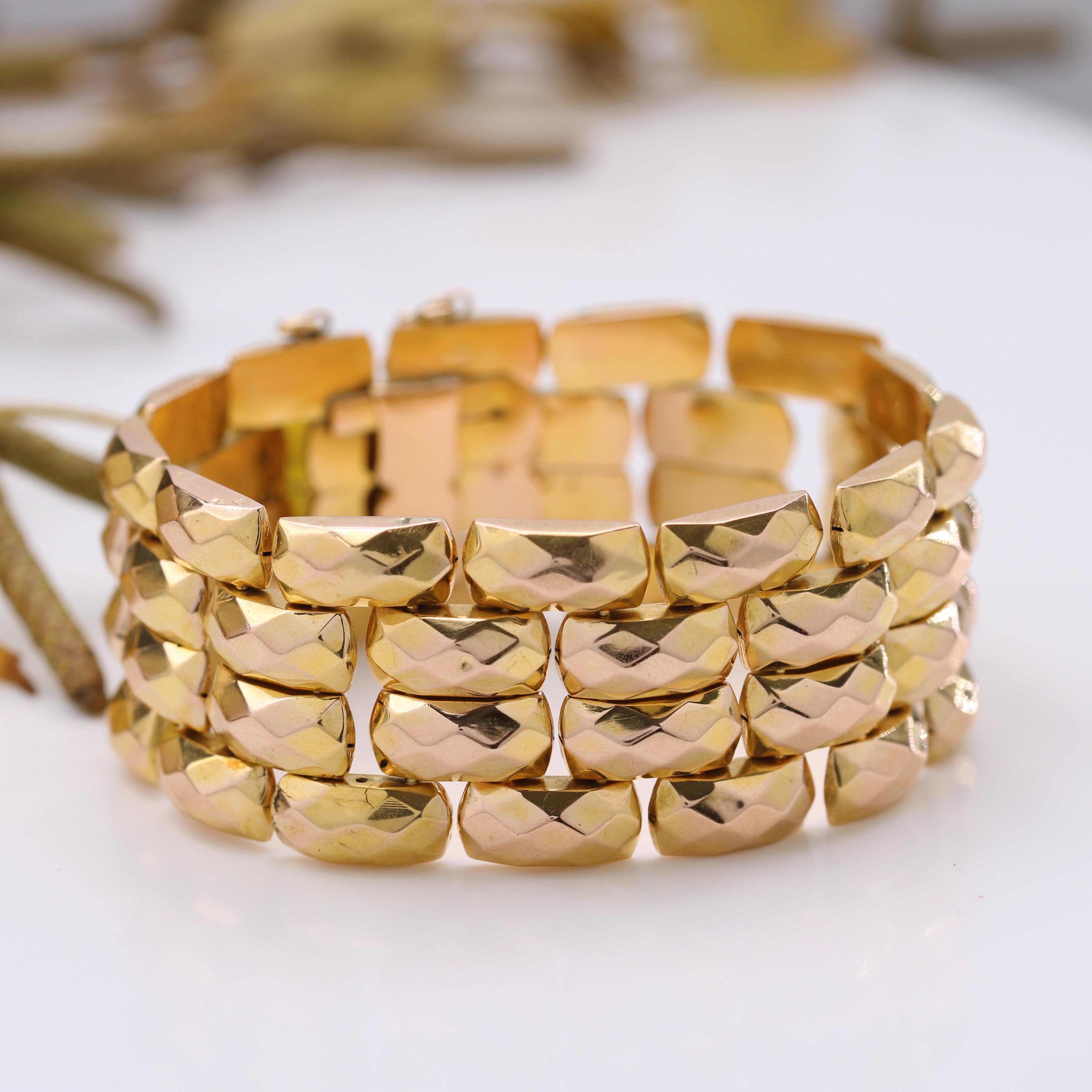 French 20th Century 18 Karat Rose Gold Faceted Bracelet In Good Condition For Sale In Poitiers, FR