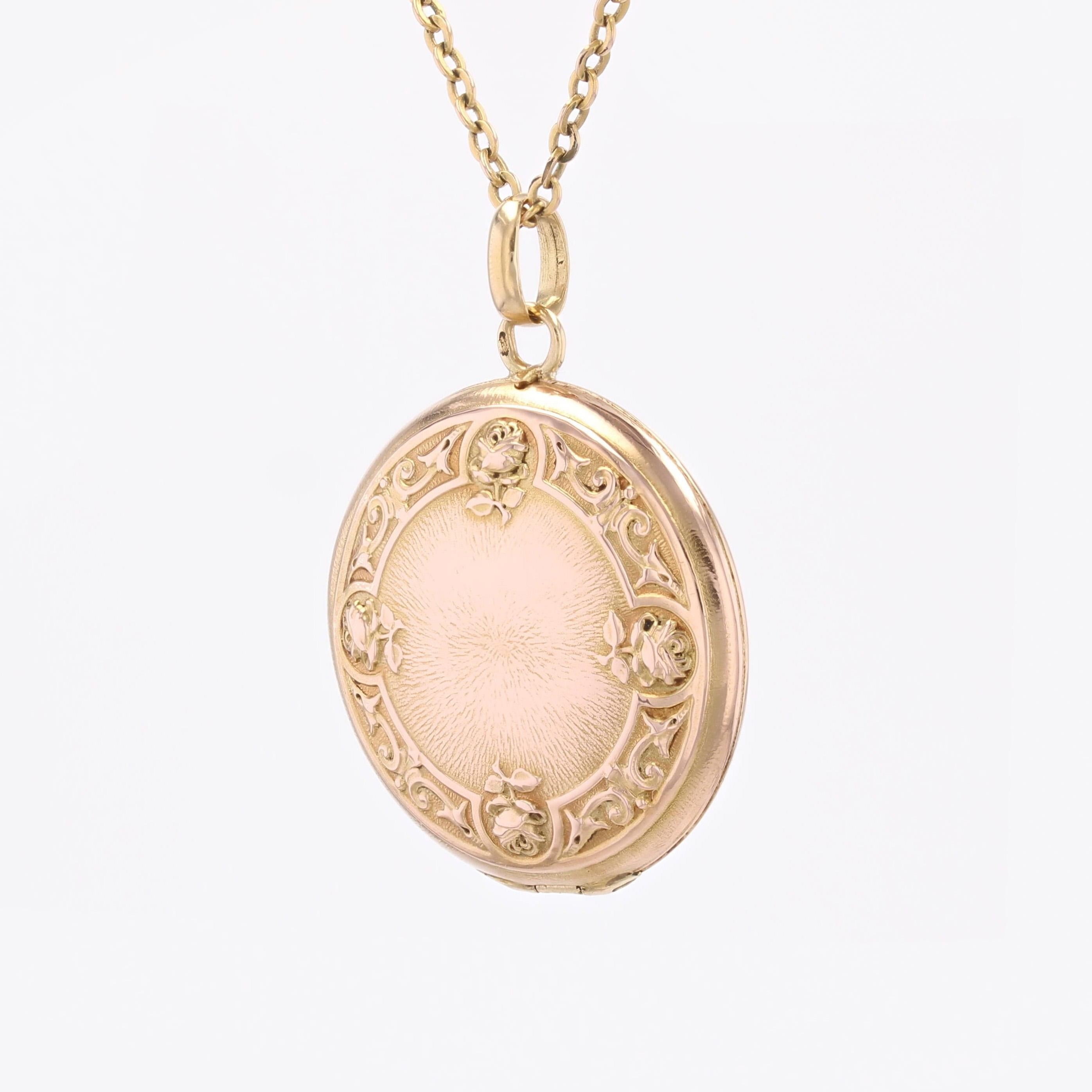 Pendentif médaillon en or rose 18 carats français du 20e siècle Pour femmes en vente