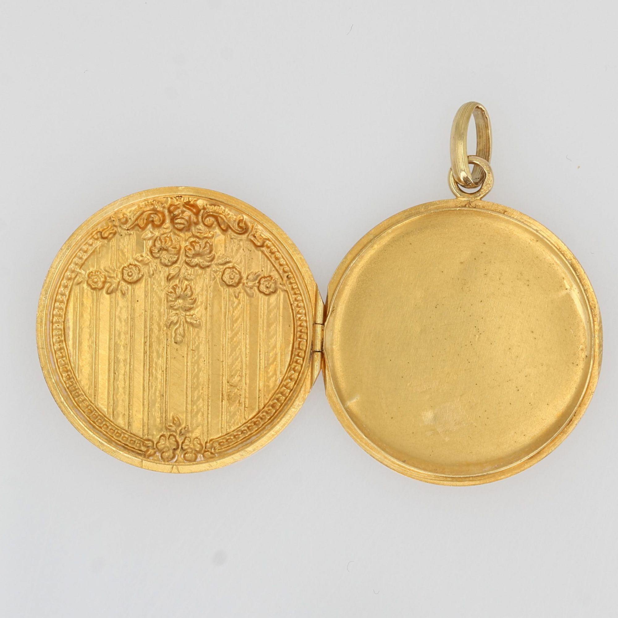 Women's French 20th Century 18 Karat Rose Gold Medallion Pendant