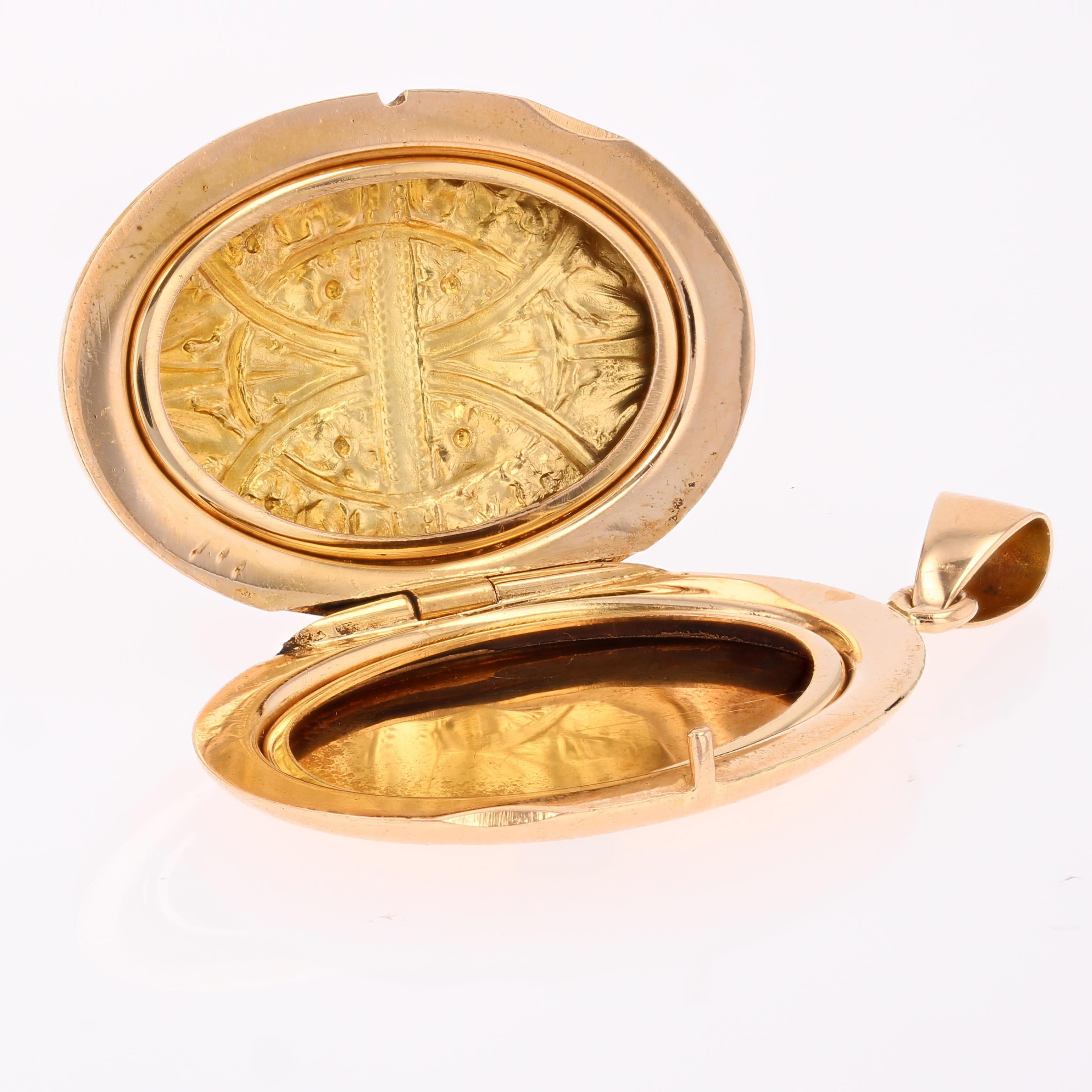 Pendentif fleuri ovale en or rose 18 carats du 20e siècle français en vente 6