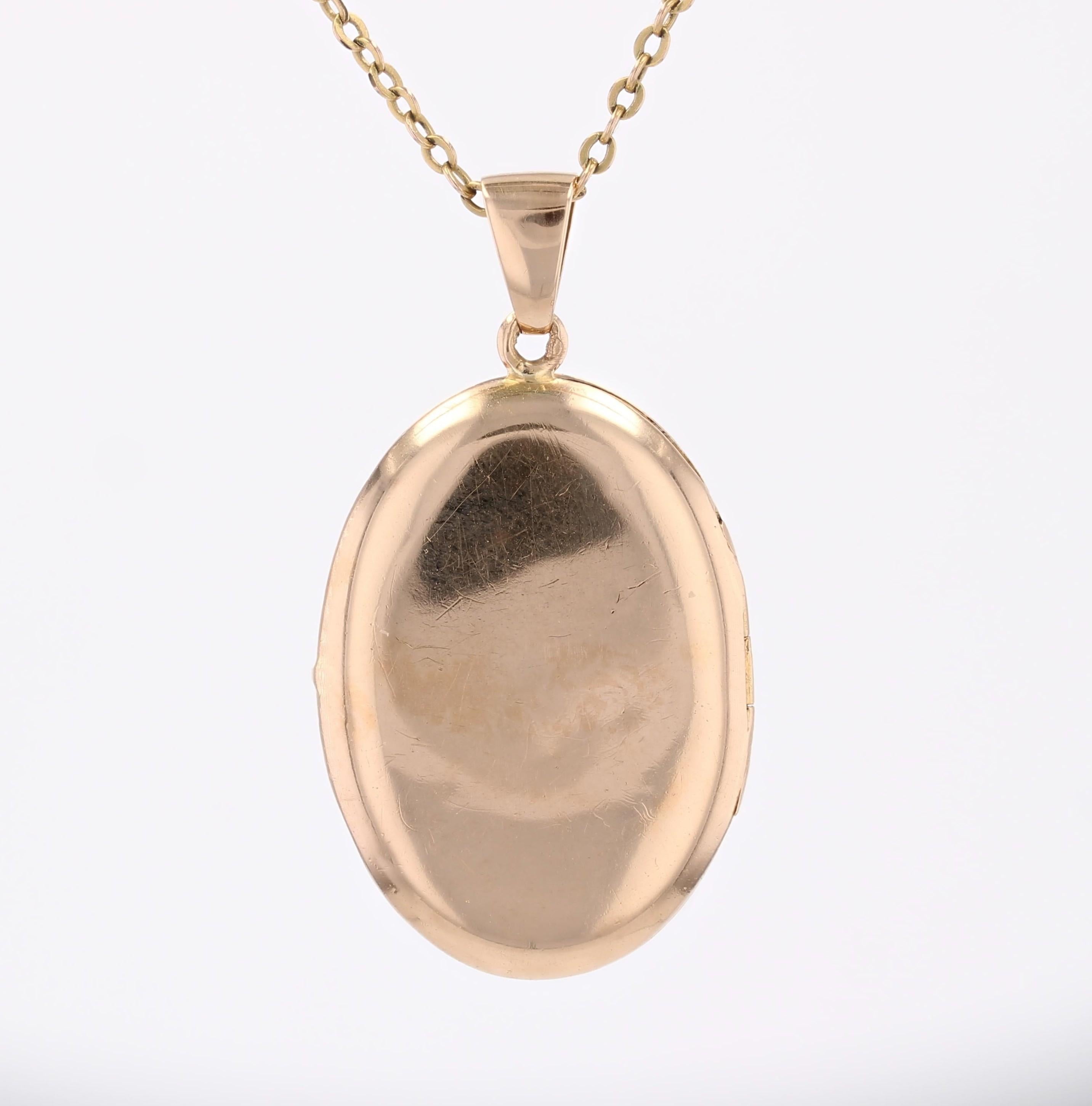 Pendentif fleuri ovale en or rose 18 carats du 20e siècle français en vente 7