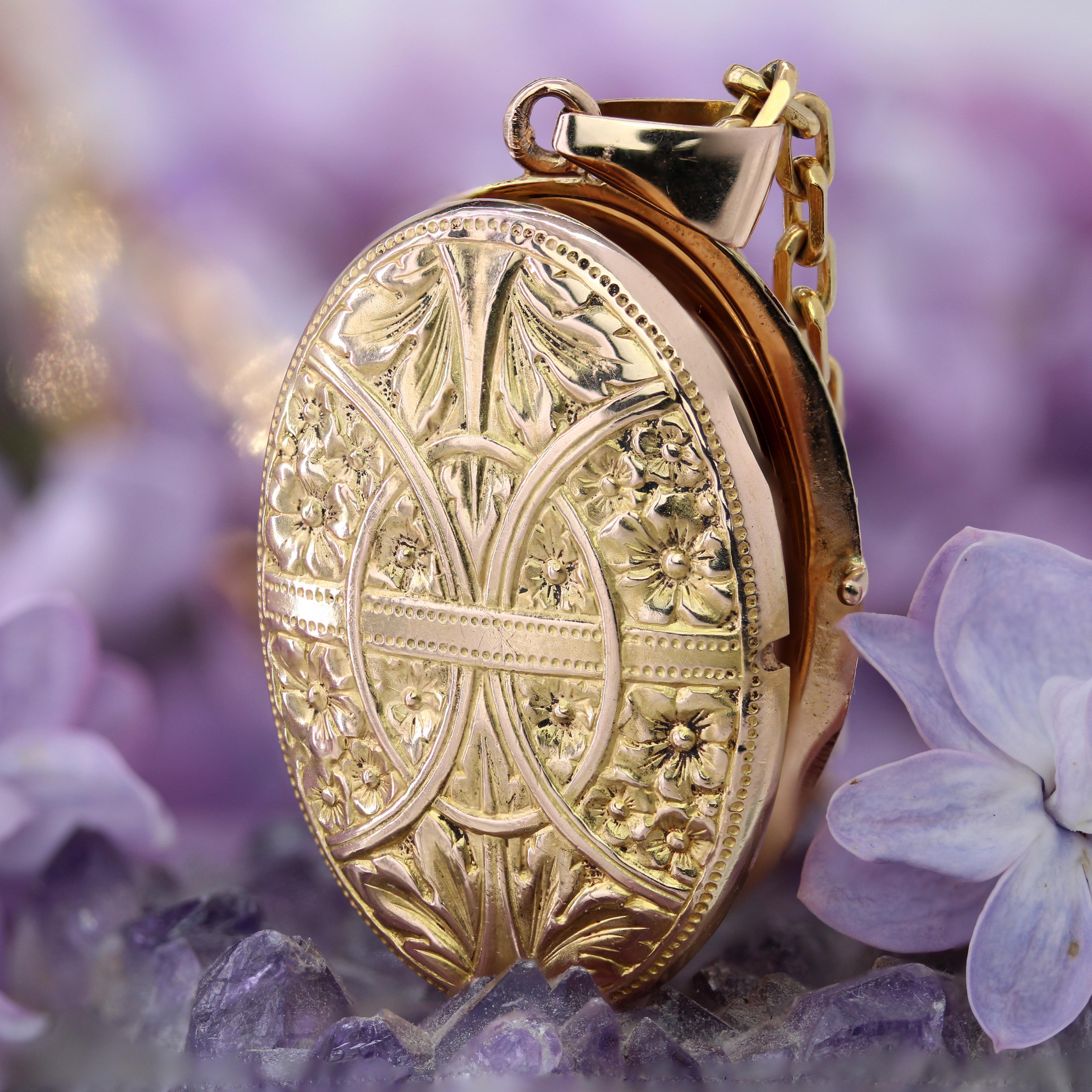 Pendentif fleuri ovale en or rose 18 carats du 20e siècle français en vente 4