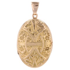 French 20th Century 18 Karat Rose Gold Oval Floral Locket Pendant