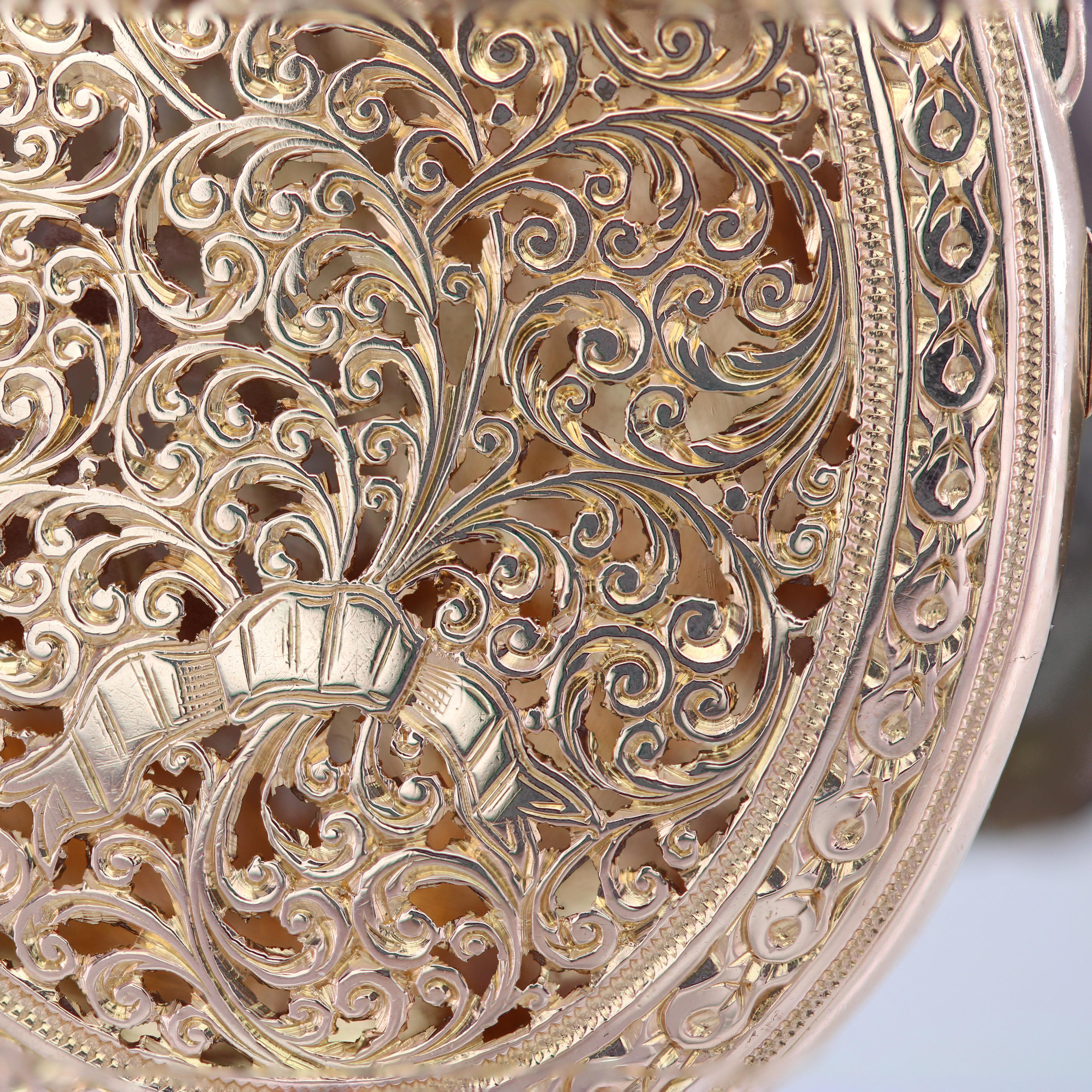 Pendentif ovale en or rose 18 carats du 20e siècle en vente 4
