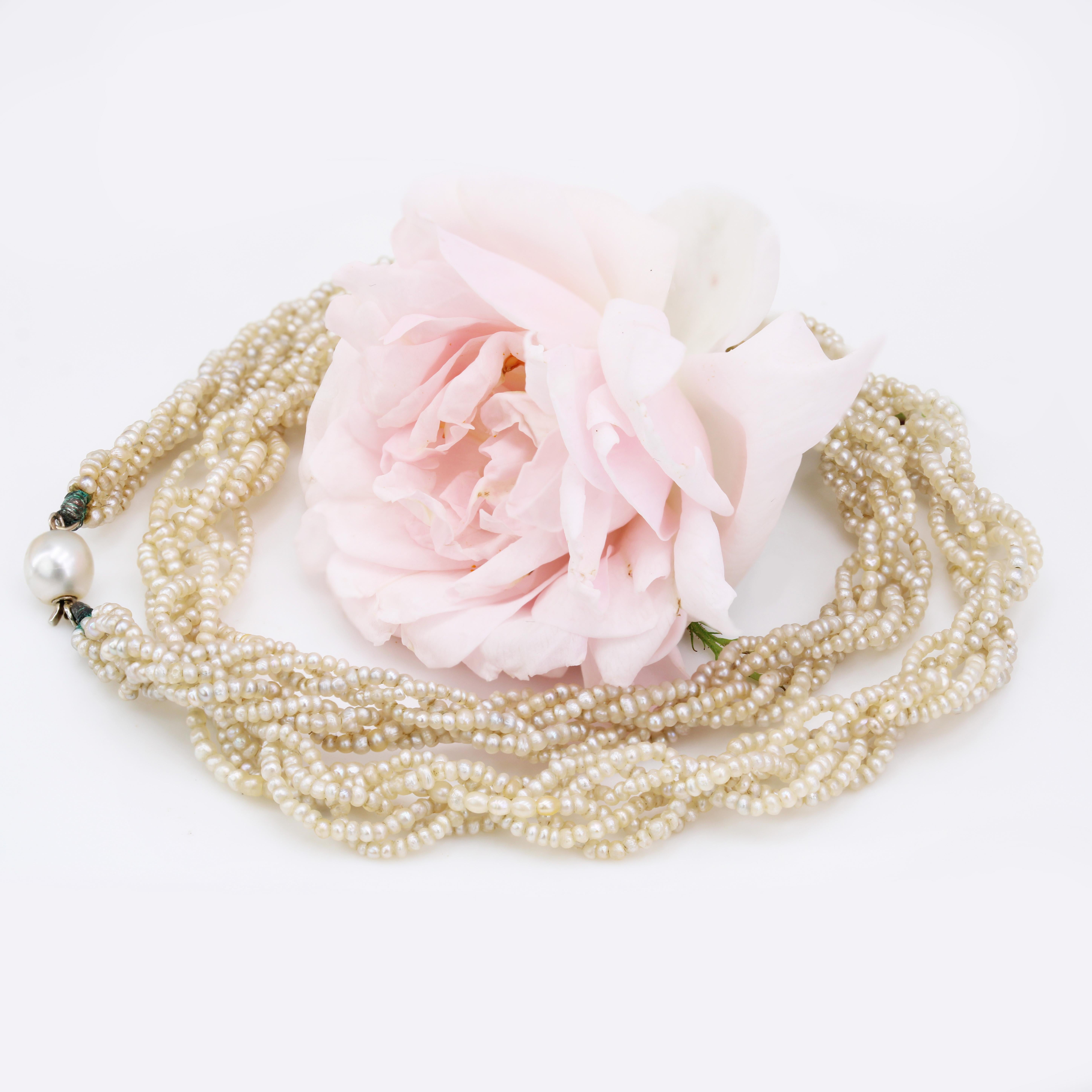 French 20th Century 18 Karat White Gold Fine Pearl Seed Necklace For Sale 7