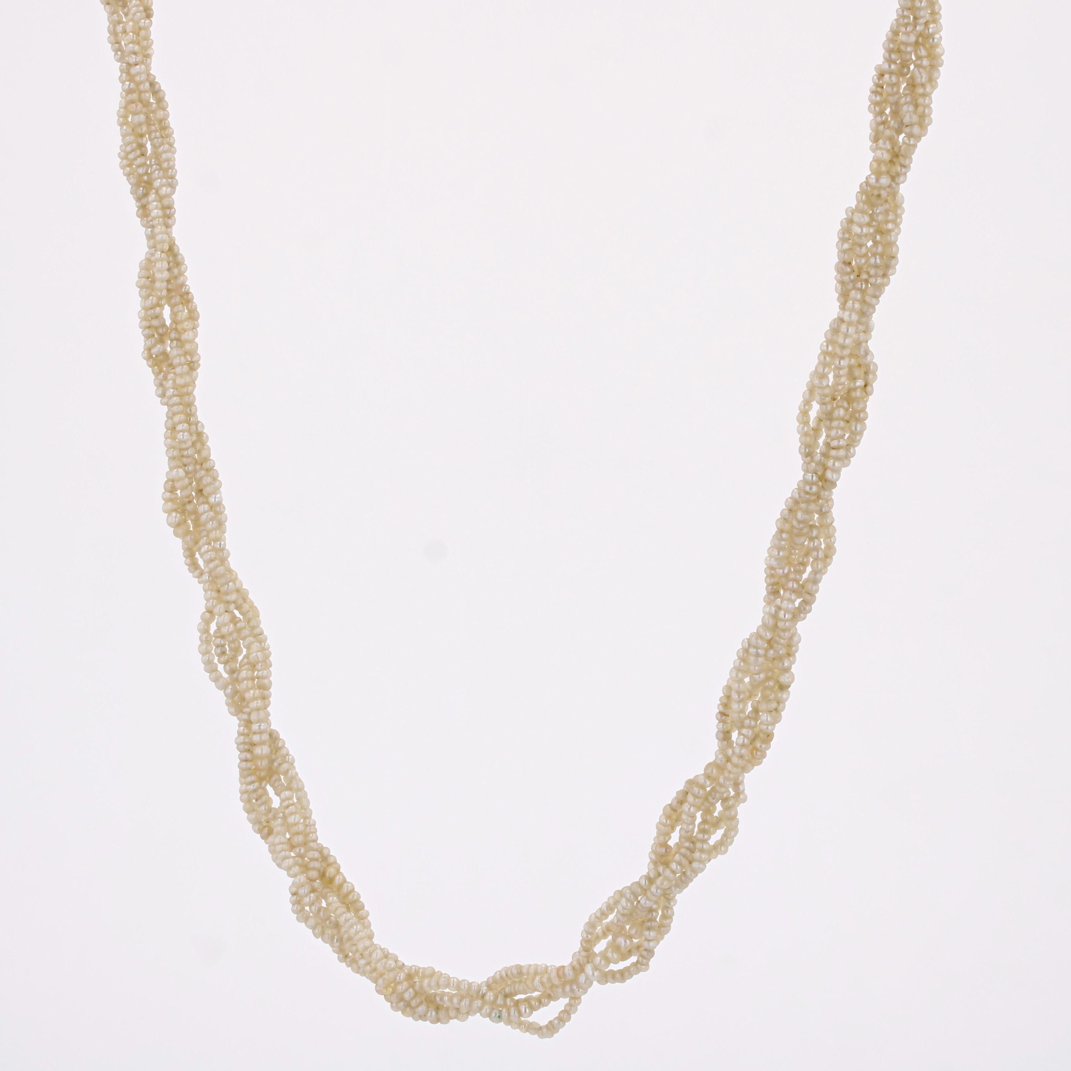 Women's French 20th Century 18 Karat White Gold Fine Pearl Seed Necklace For Sale