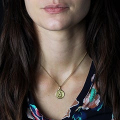 Pendentif en or jaune 18 carats du 20e siècle avec médaille d'ange