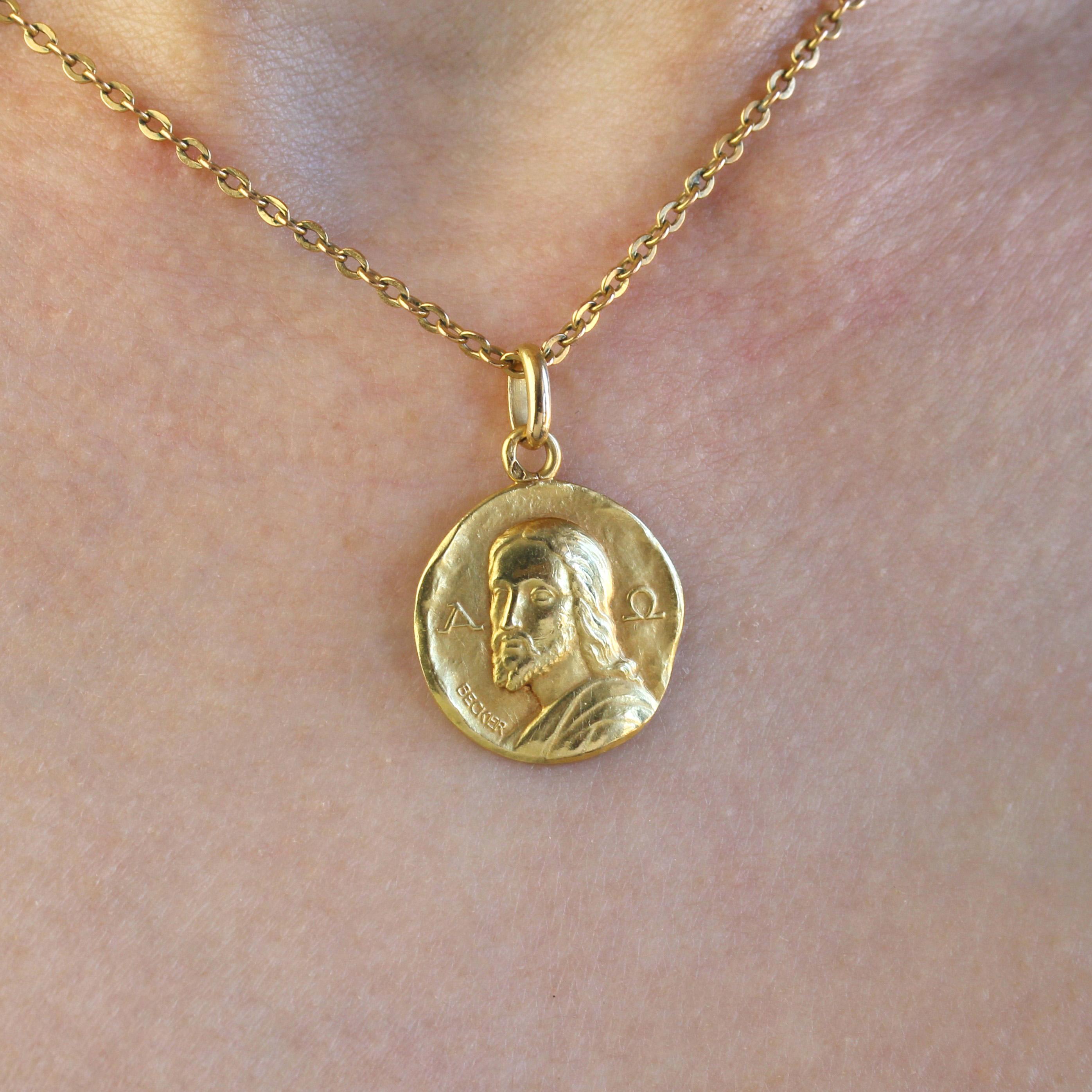 French 20th Century 18 Karat Yellow Gold Becker Catacomb Christ Medal Pendant For Sale 1