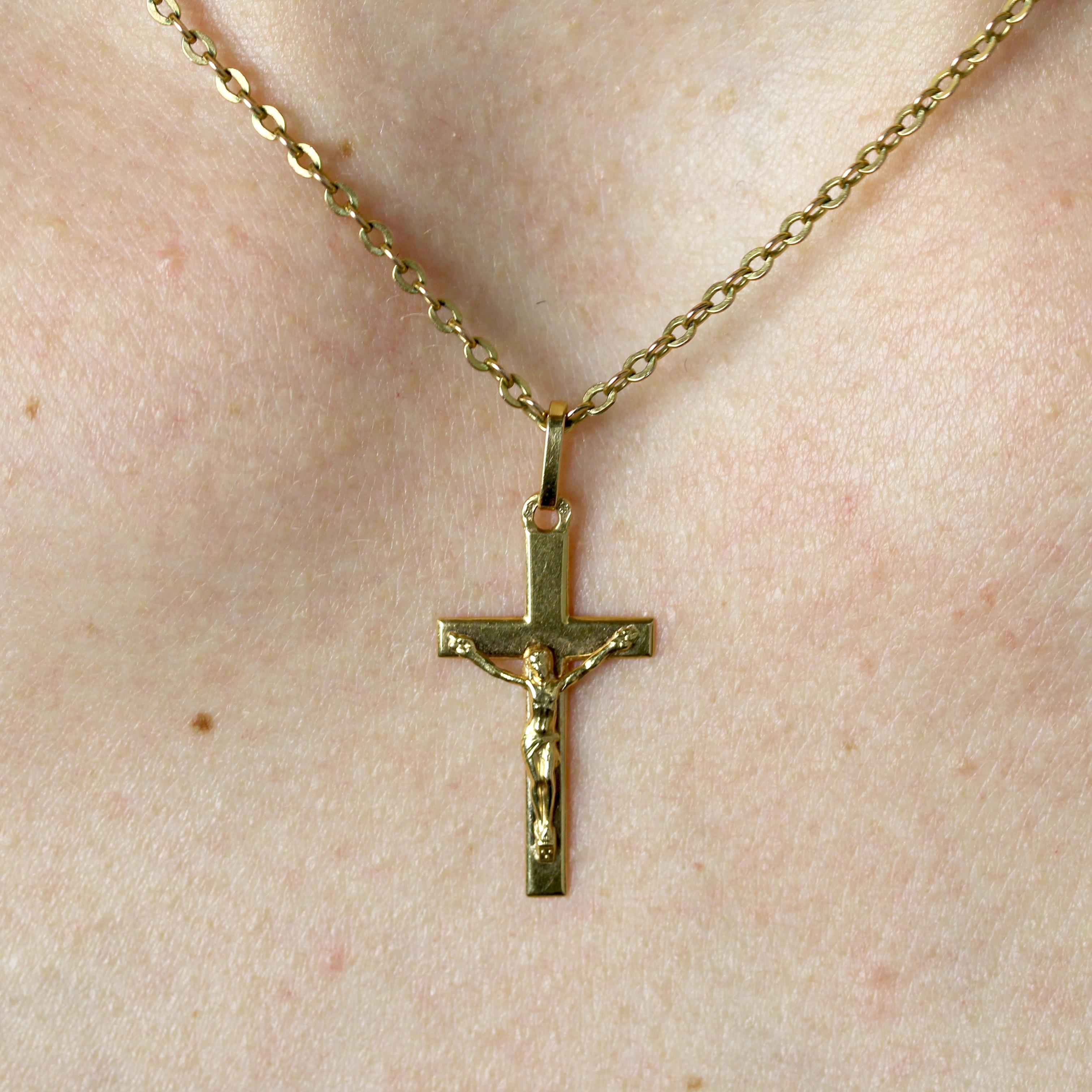 French 20th Century 18 Karat Yellow Gold Christ Cross Pendant For Sale 1