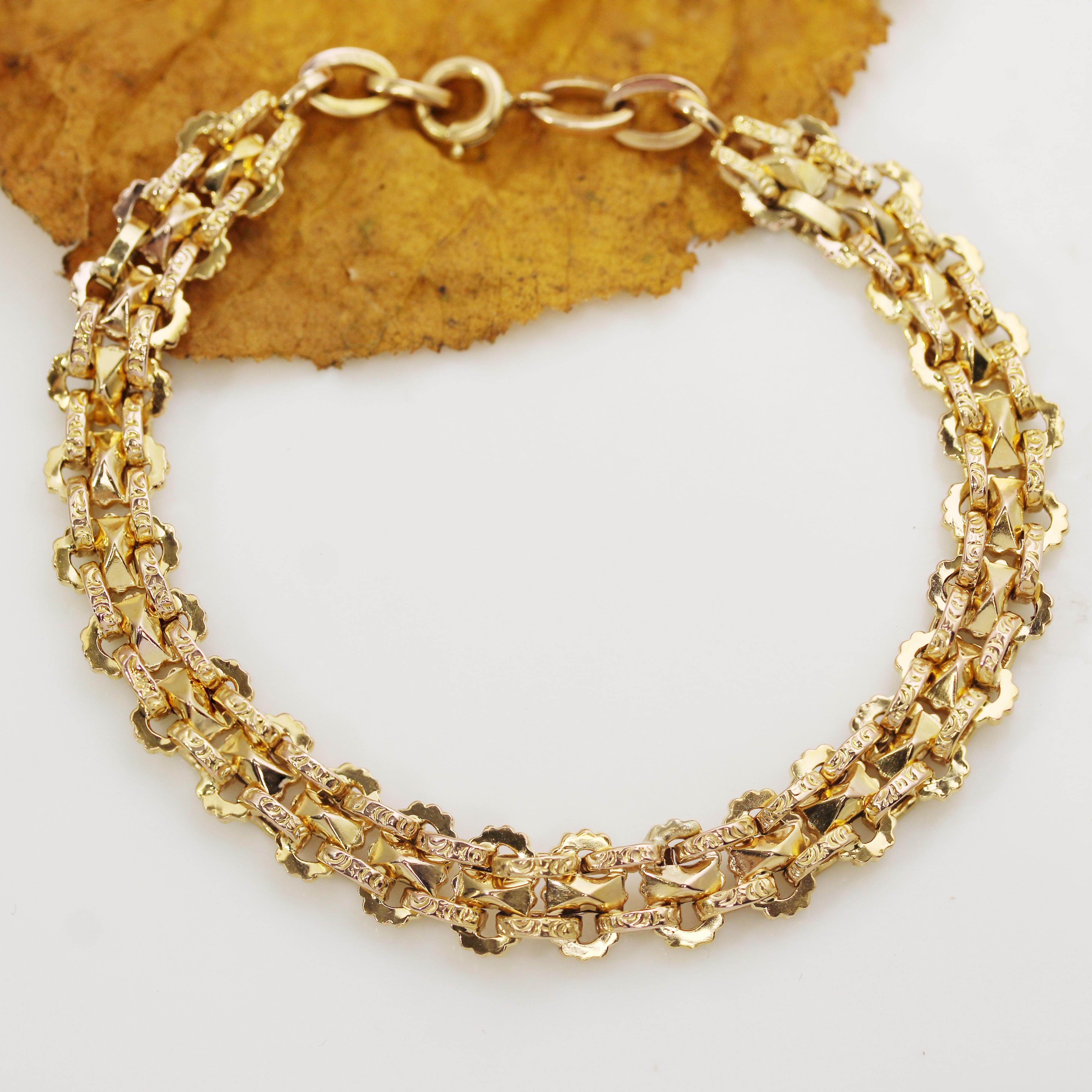 Belle Époque Bracelet français du 20ème siècle à double rangée d'or jaune 18 carats en vente