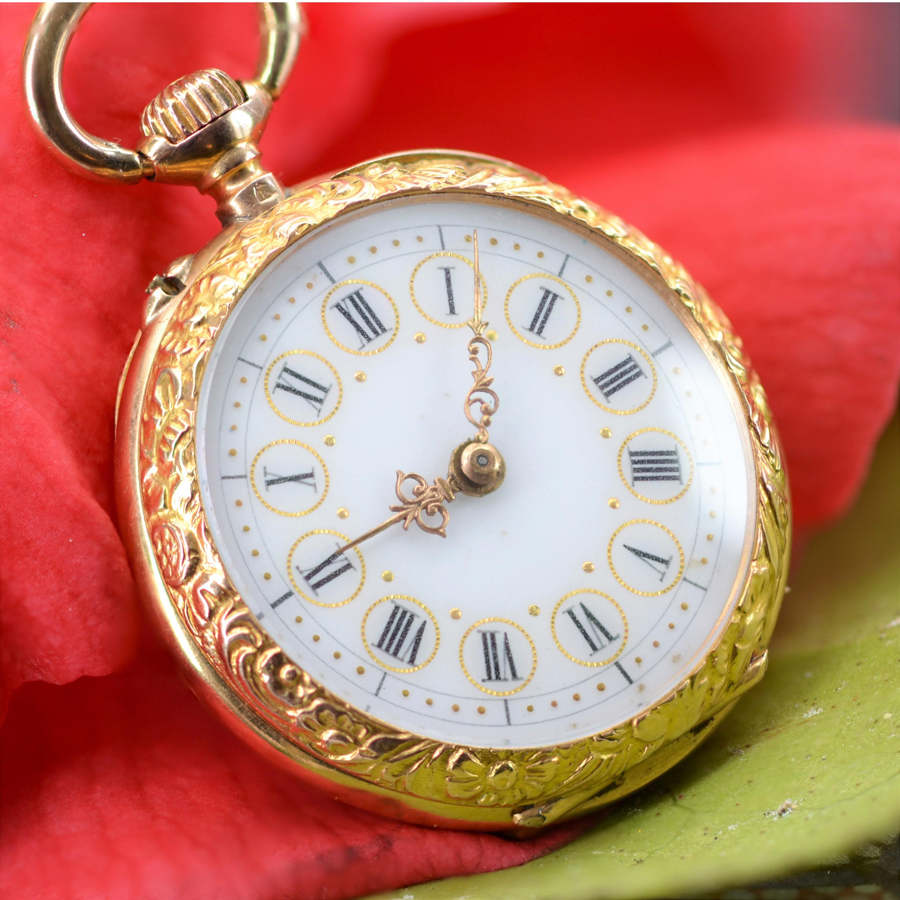 French 20th Century 18 Karat Yellow Gold Enamelled Pocket Watch For Sale 4