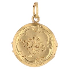 French 20th Century 18 Karat Yellow Gold Engraved Round Locket Pendant
