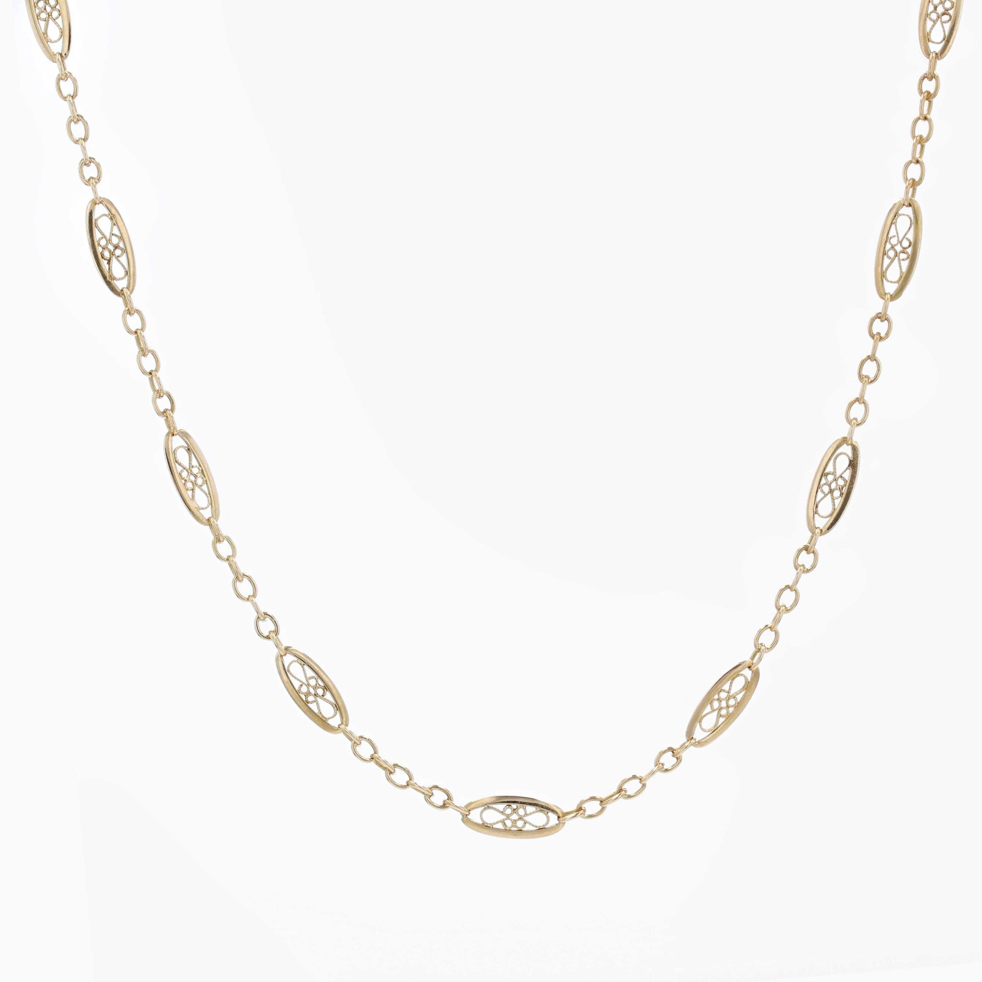 French, 20th Century 18 Karat Yellow Gold Filigree Links Chain For Sale 2