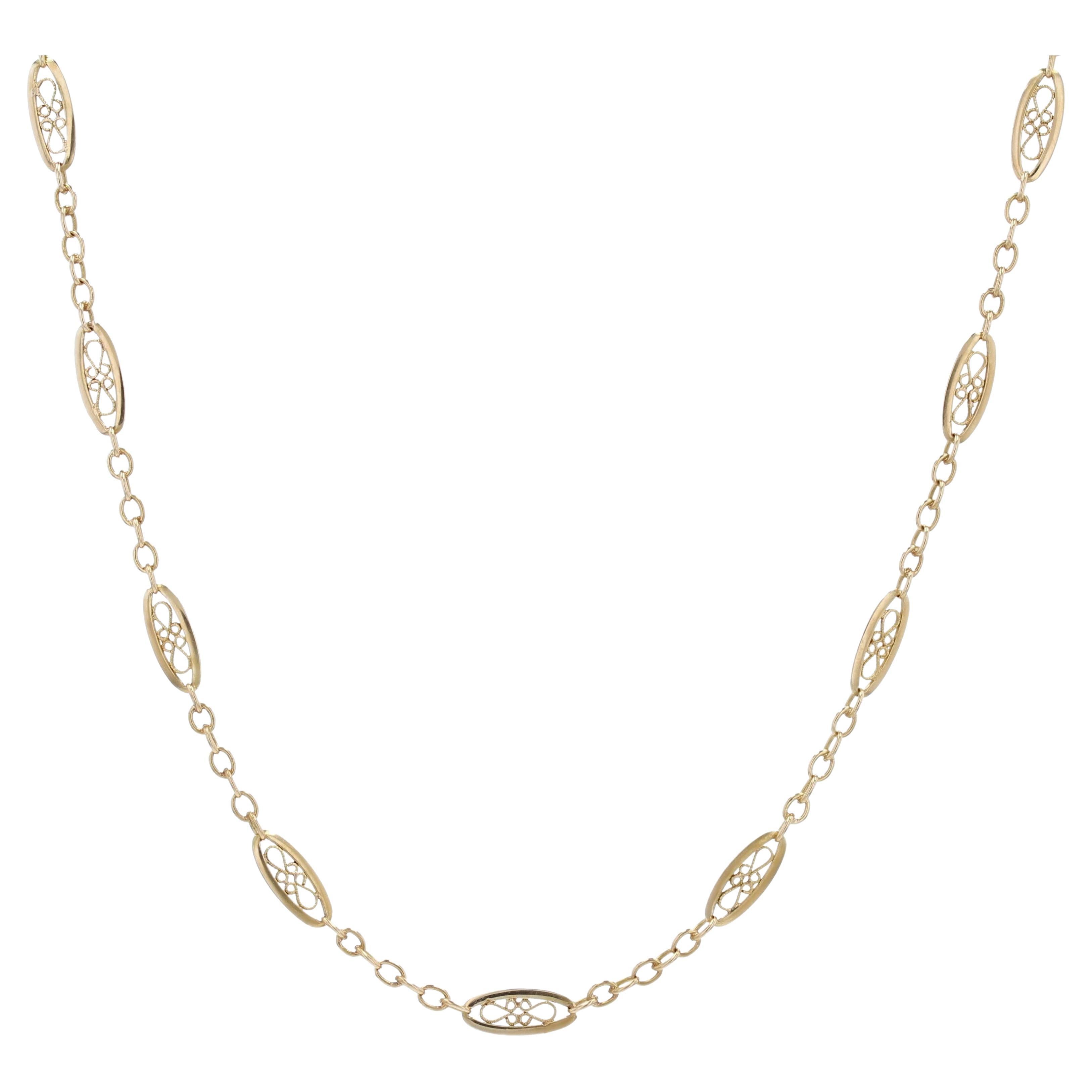 French, 20th Century 18 Karat Yellow Gold Filigree Links Chain For Sale