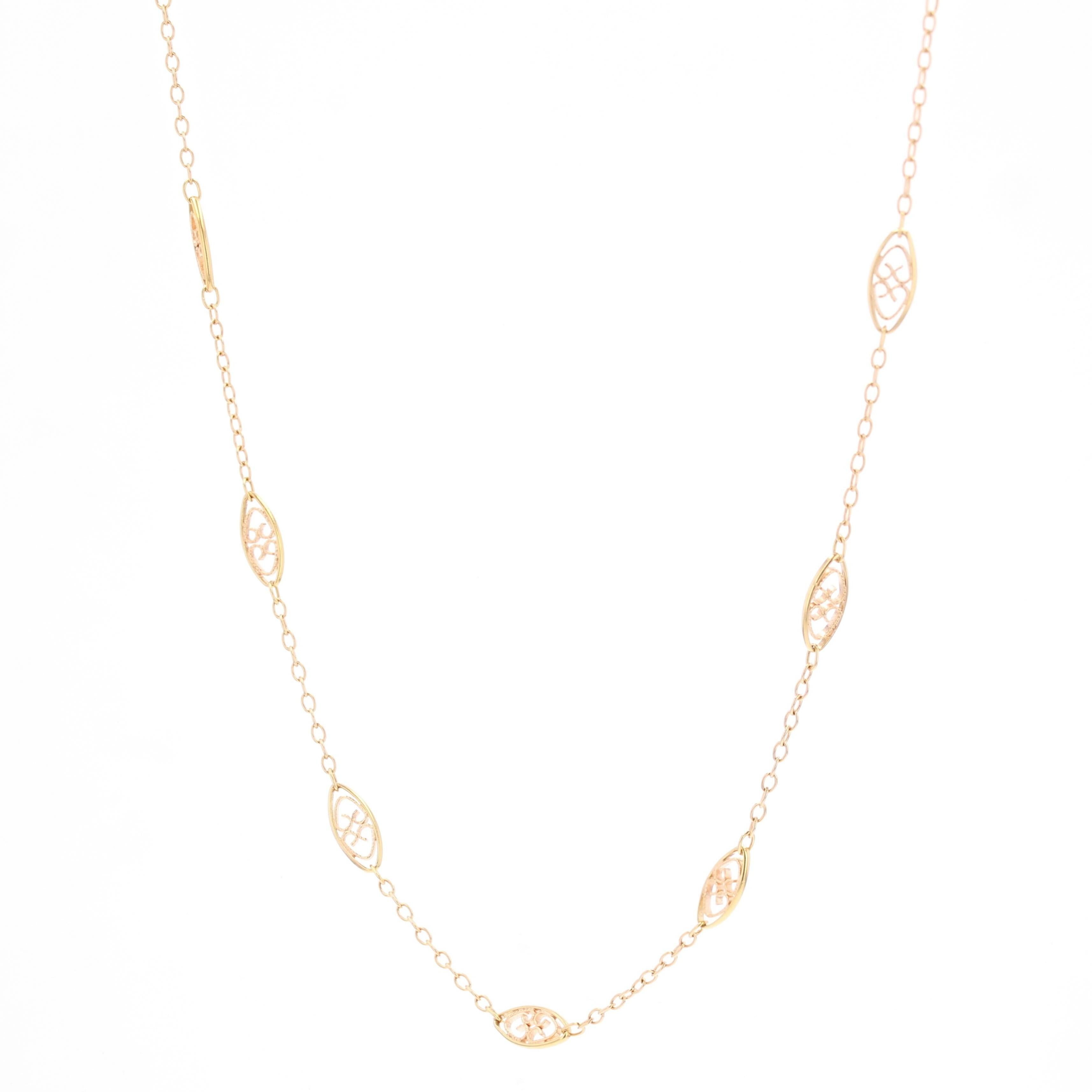 Collana lunga in filigrana d'oro giallo 18 carati francese del XX secolo in vendita 1