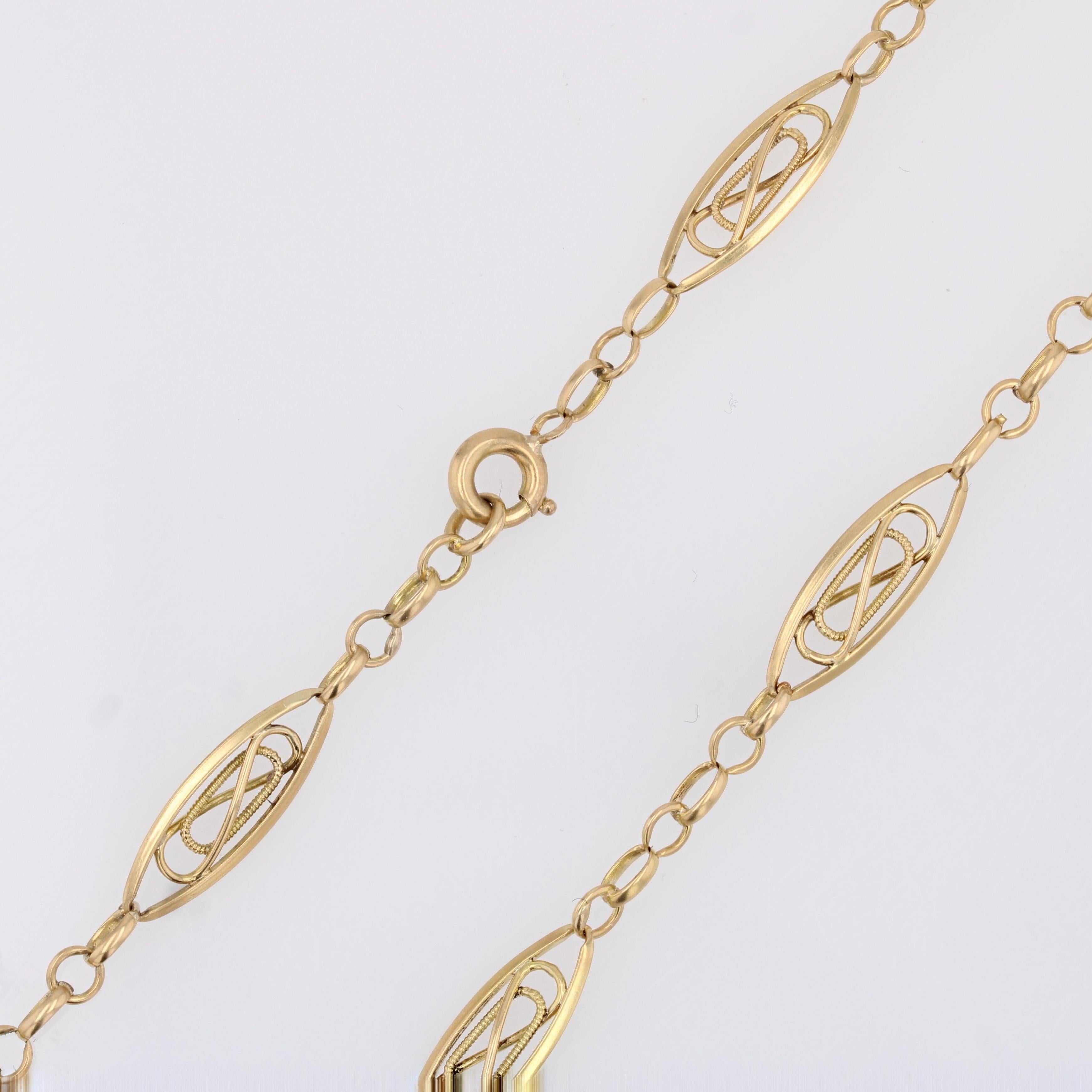 French 20th Century 18 Karat Yellow Gold Filigree Mesh Links Chain 5