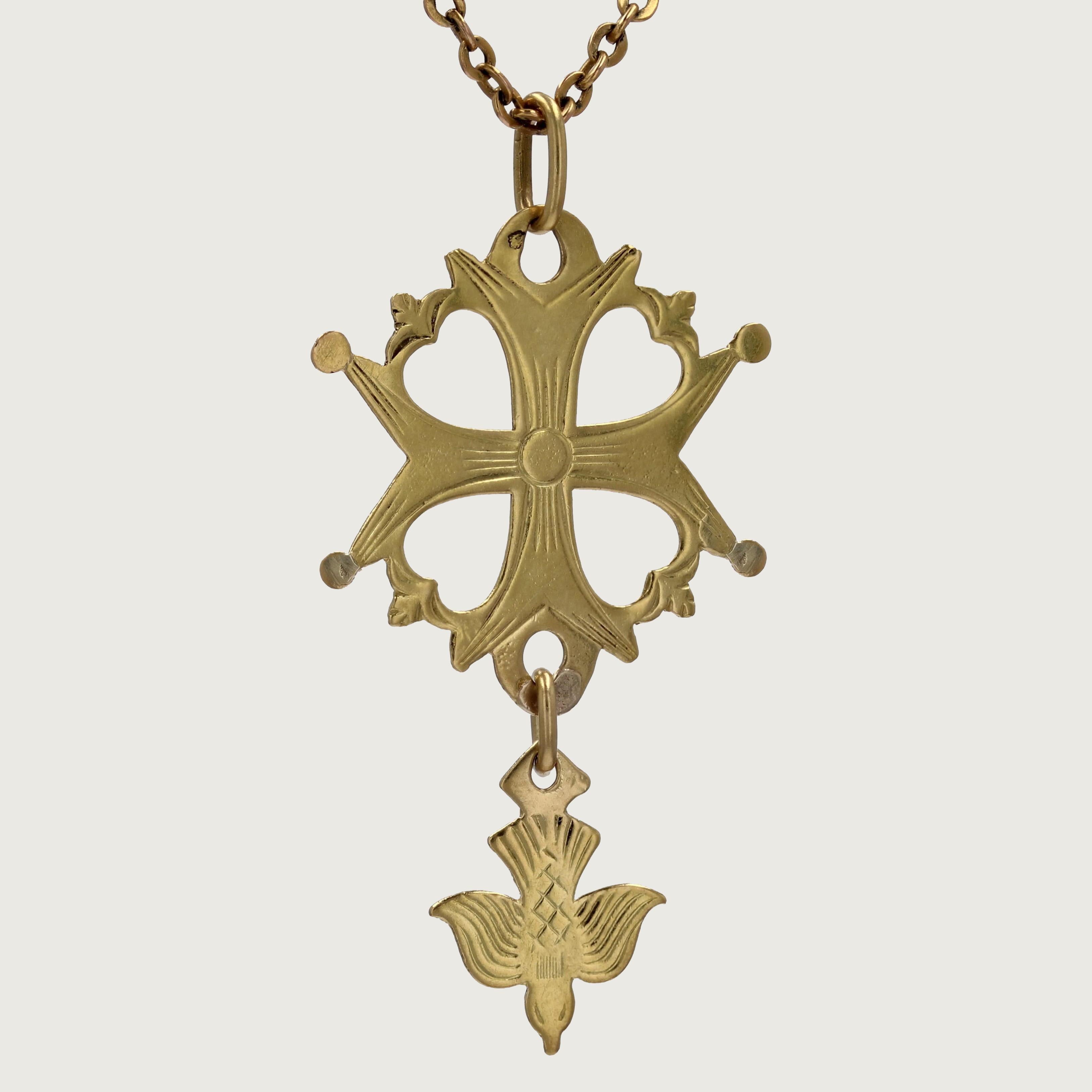French 20th century 18 Karat Yellow Gold Huguenot Cross Pendant In Good Condition In Poitiers, FR