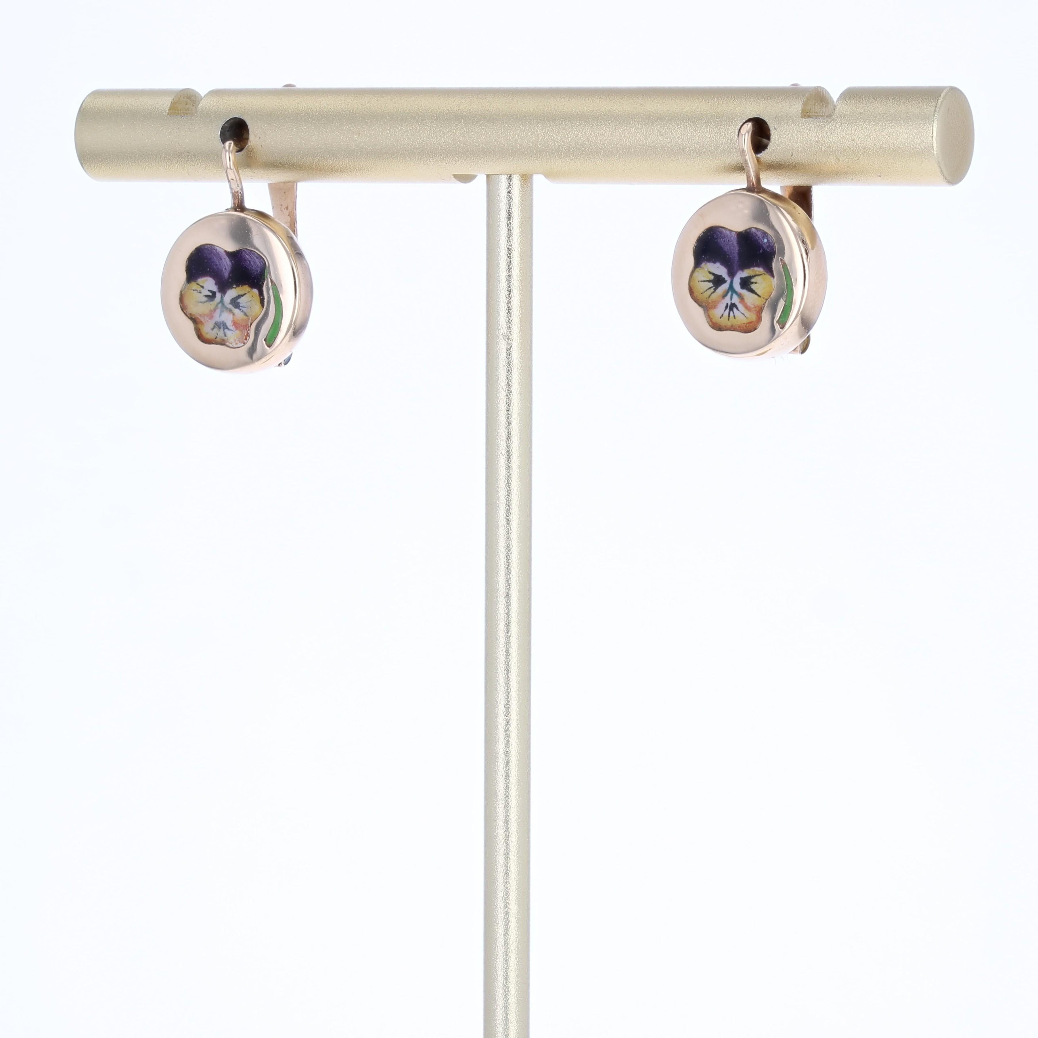 Orecchini a forma di viola smaltati in oro giallo 18 carati del 20° secolo In condizioni buone in vendita a Poitiers, FR