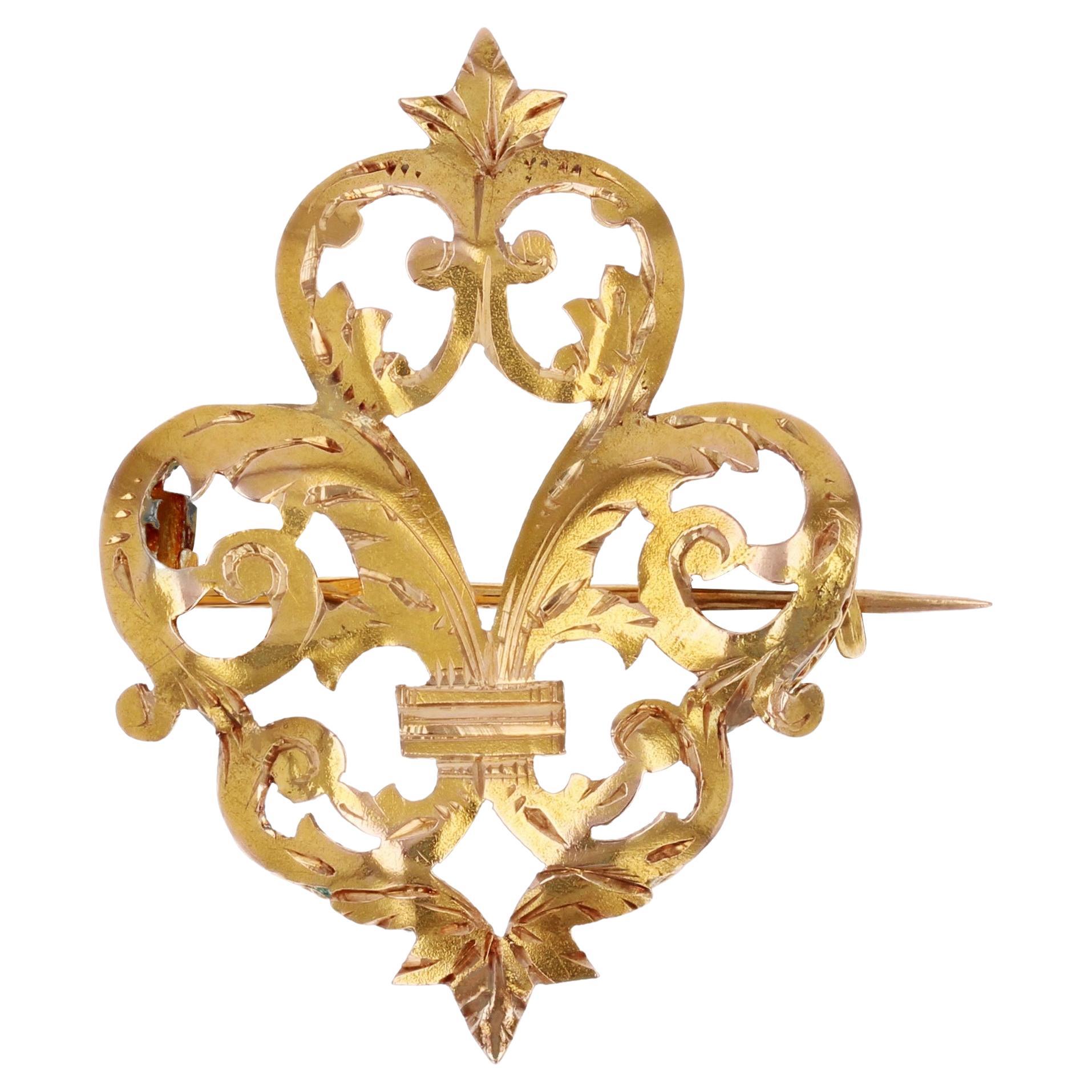 Broche Fleur de Lys en or jaune 18 carats du 20ème siècle en vente