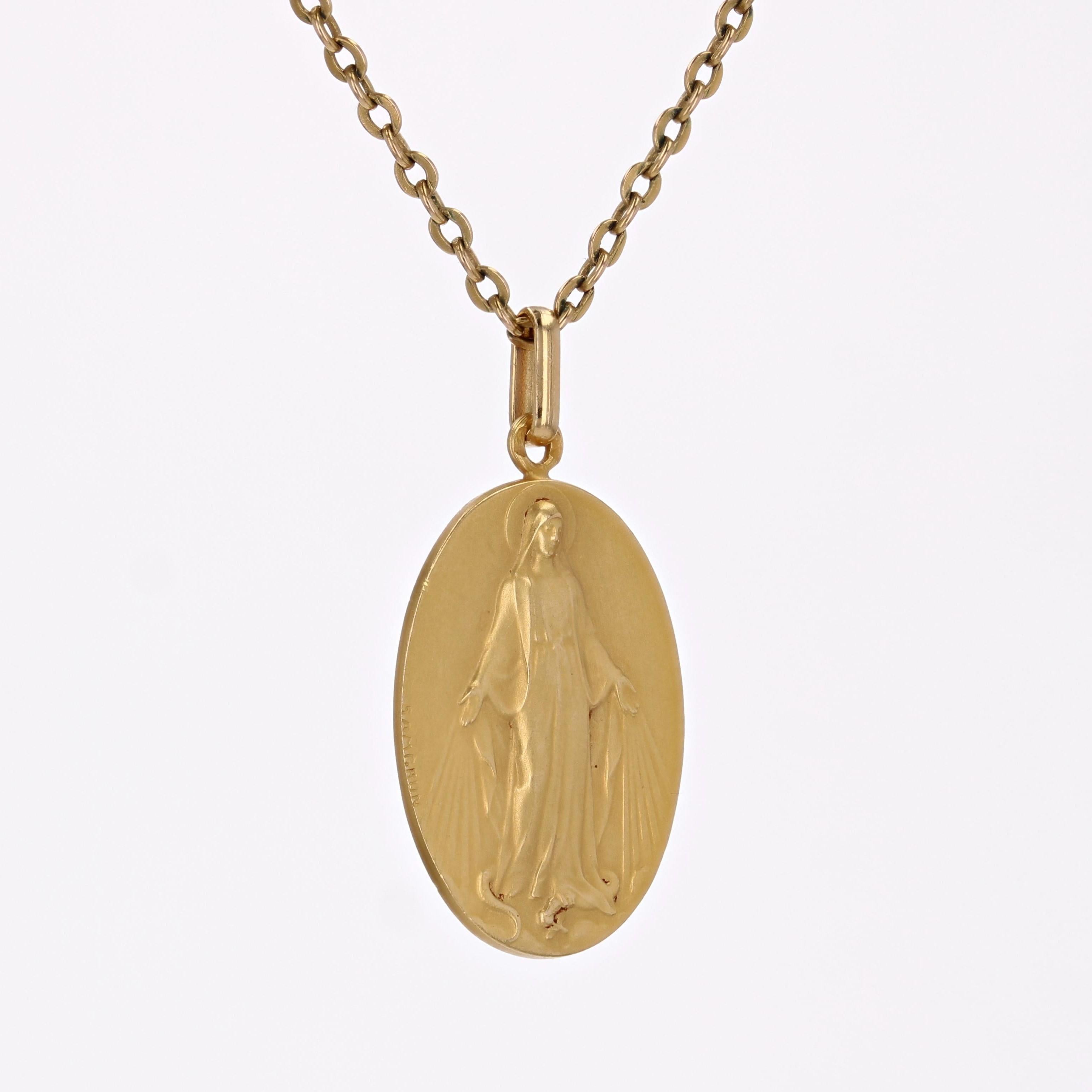 French 20th Century 18 Karat Yellow Gold Miraculous Virgin Grun Medal Pendant In Excellent Condition In Poitiers, FR