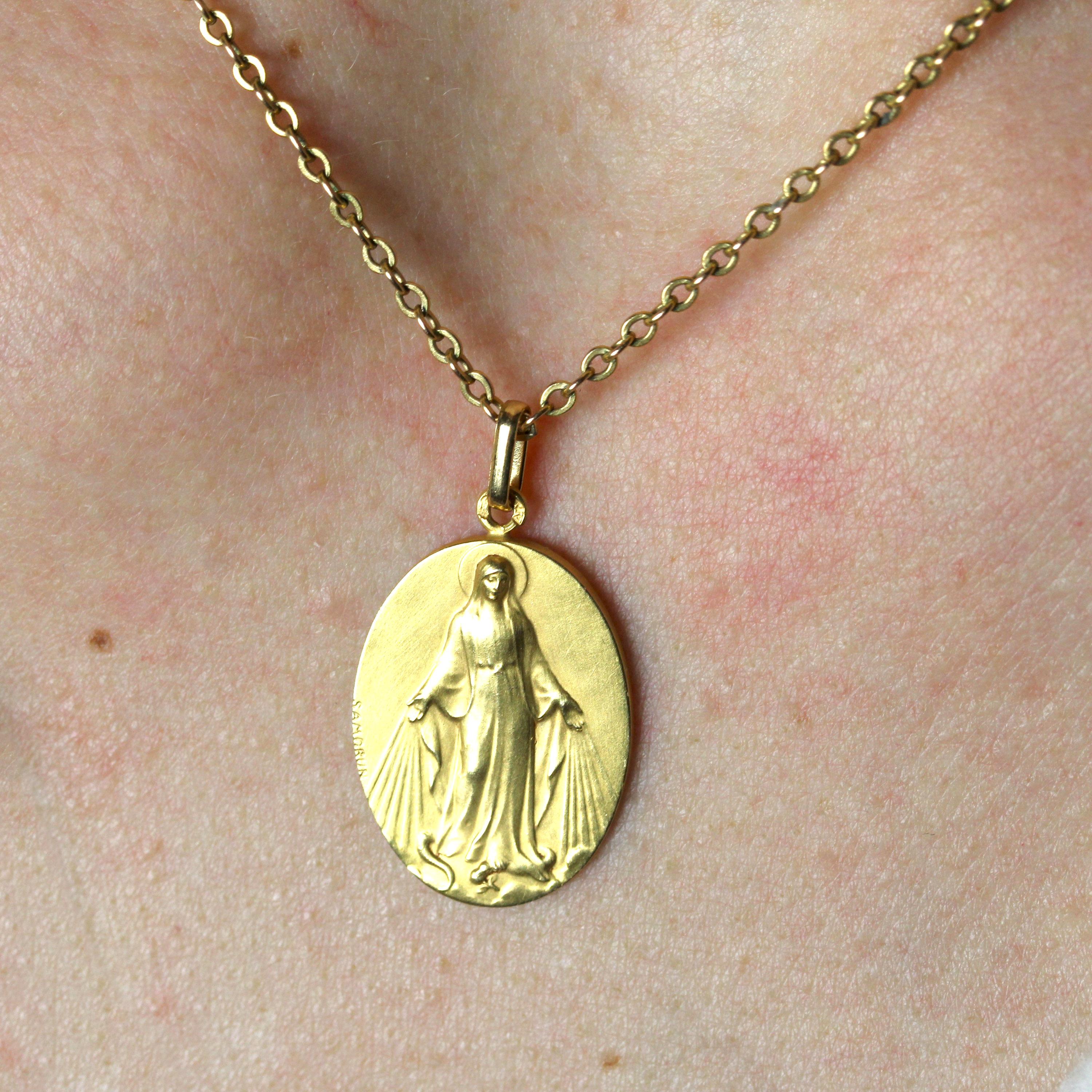 French 20th Century 18 Karat Yellow Gold Miraculous Virgin Grun Medal Pendant 1