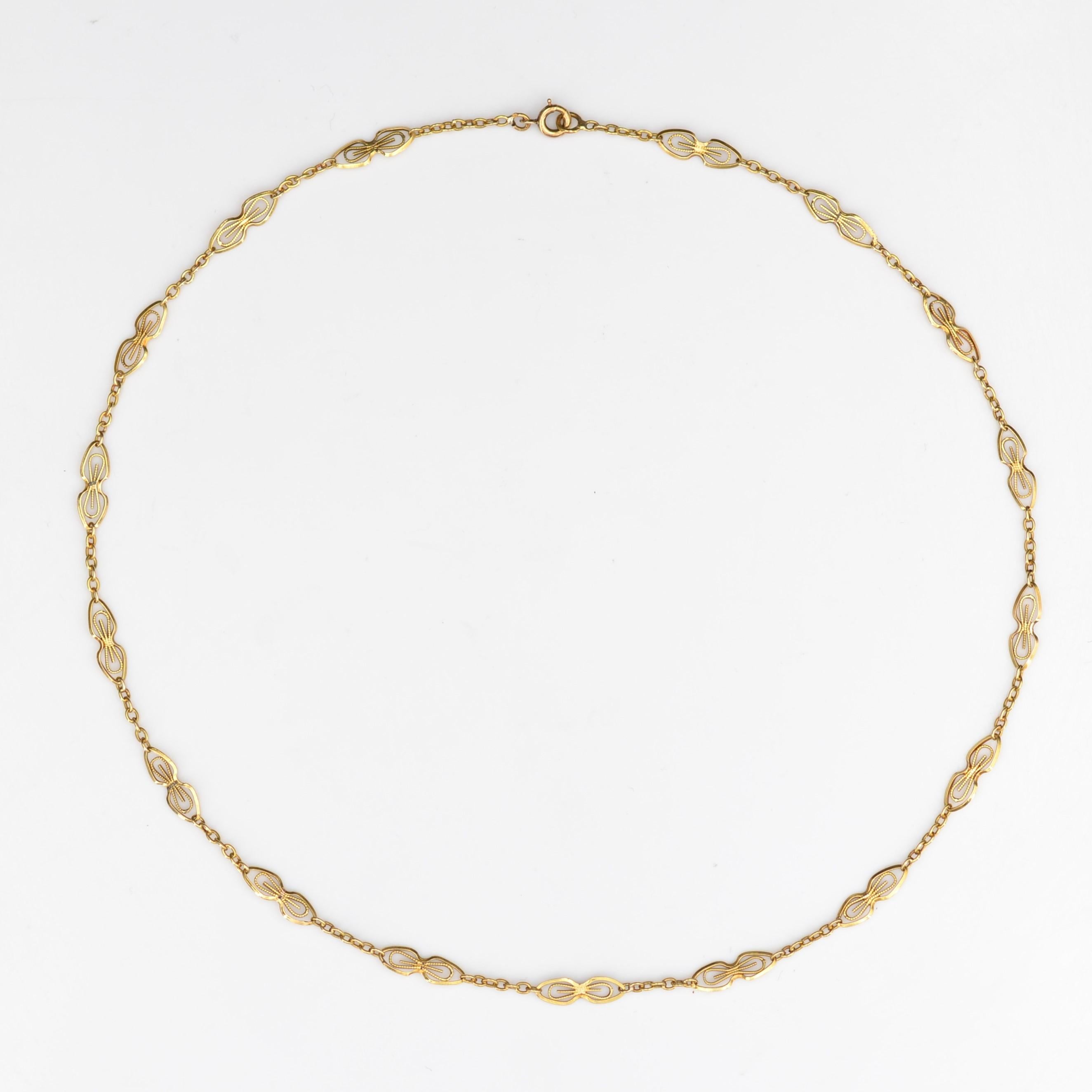 Belle Époque French 20th Century 18 Karat Yellow Gold Openwork Chain