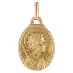 Pendentif médaille ange priant en or jaune 18 carats français du 20e siècle